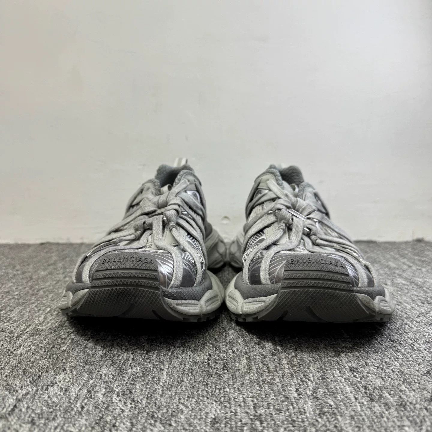 Balenciaga Balenciaga Triple S Sneakers in Gray Size US 9 / EU 42 - 2 Thumbnail