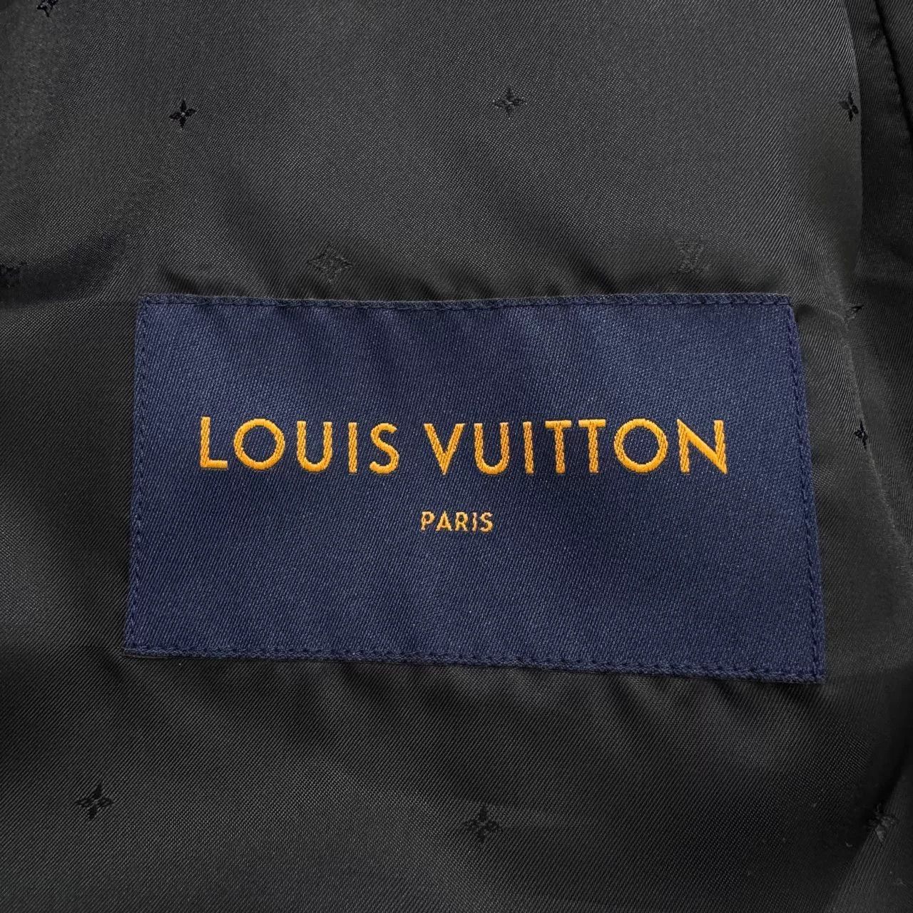 Louis Vuitton louis vuitton glossy jelly jacket size 52 Size US L / EU 52-54 / 3 - 4 Thumbnail