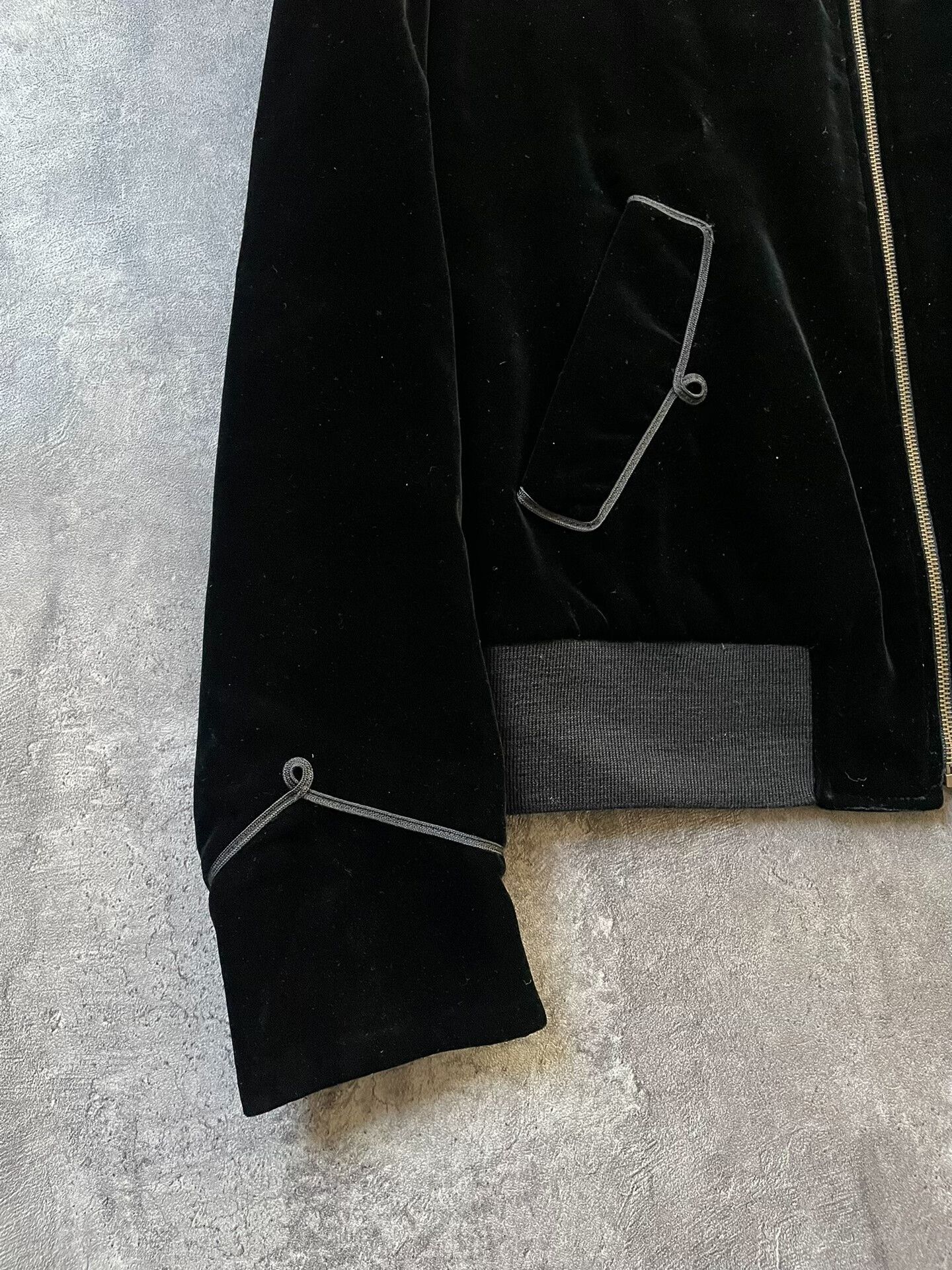 Saint Laurent Paris black velvet Saint Laurent palace jacket Size US XXS / EU 40 - 3 Thumbnail
