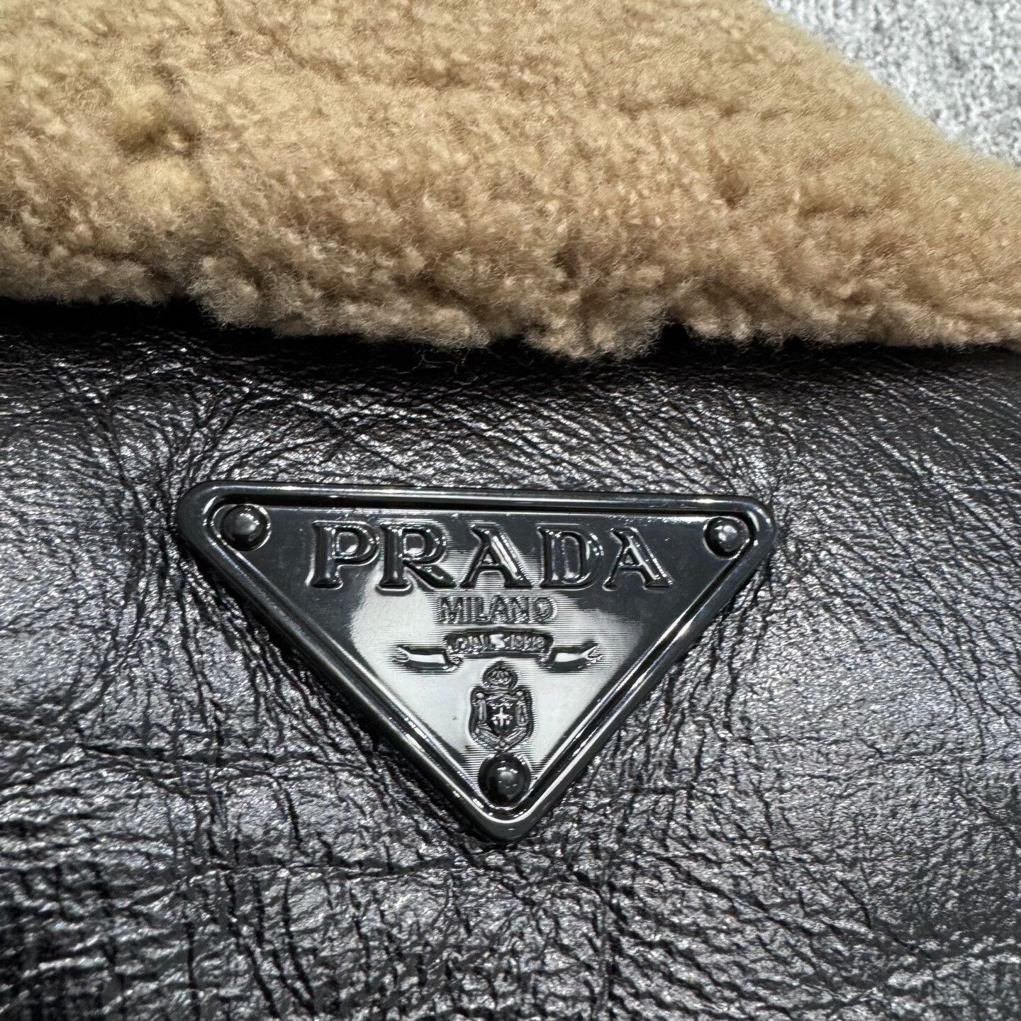 Prada prada shearling lined leather jacket Size US S / EU 44-46 / 1 - 3 Thumbnail
