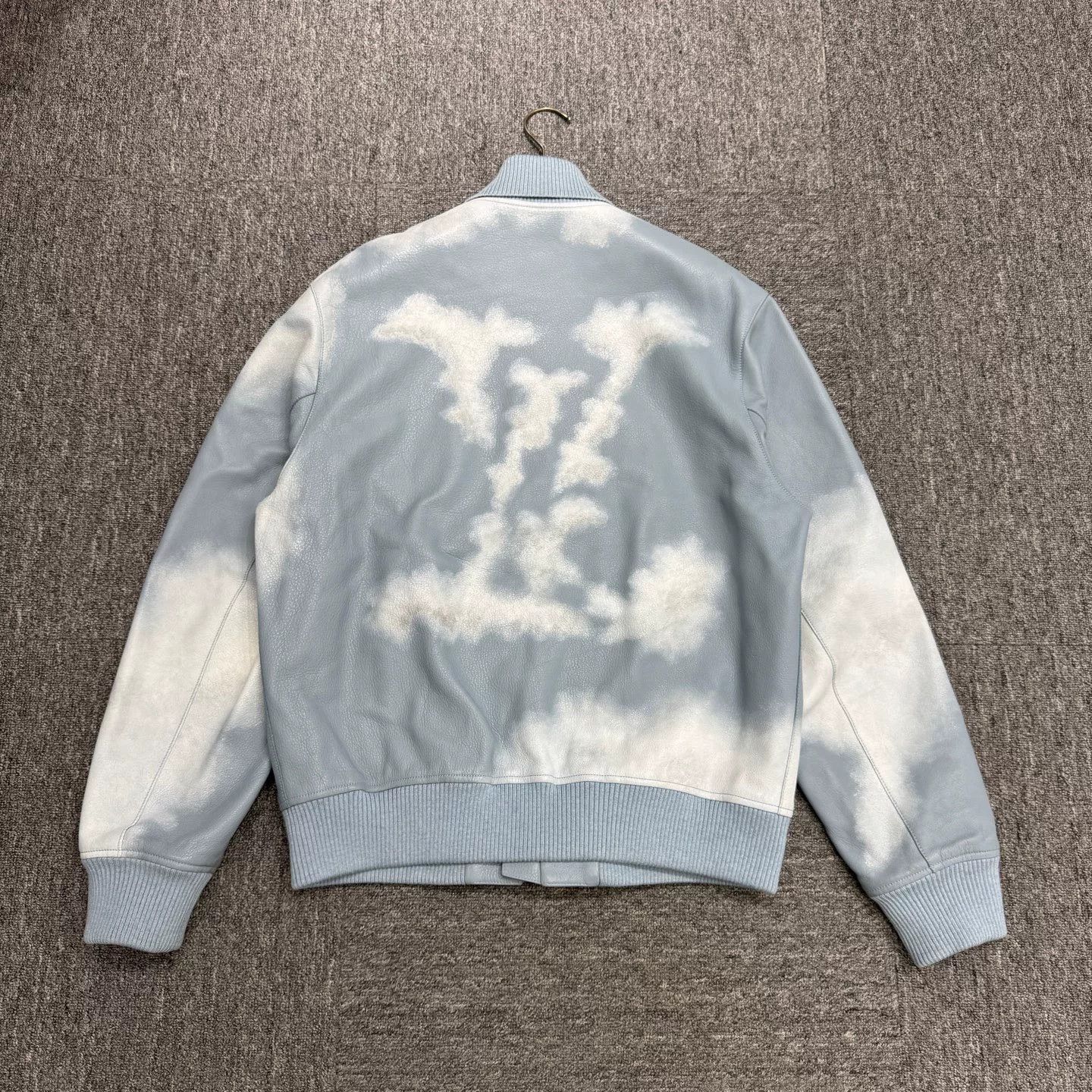 Louis Vuitton louis vuitton blue cloud leather jacket Size US L / EU 52-54 / 3 - 2 Thumbnail