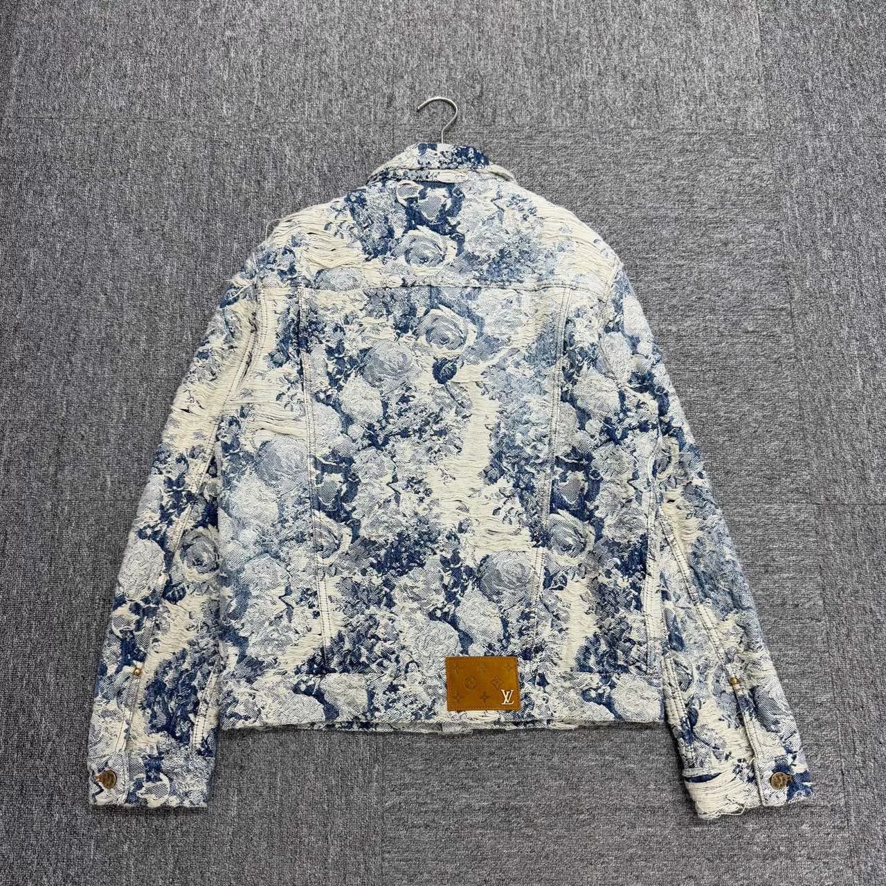 Louis Vuitton louis vuitton floral denim jacket size 44 Size US L / EU 52-54 / 3 - 2 Thumbnail