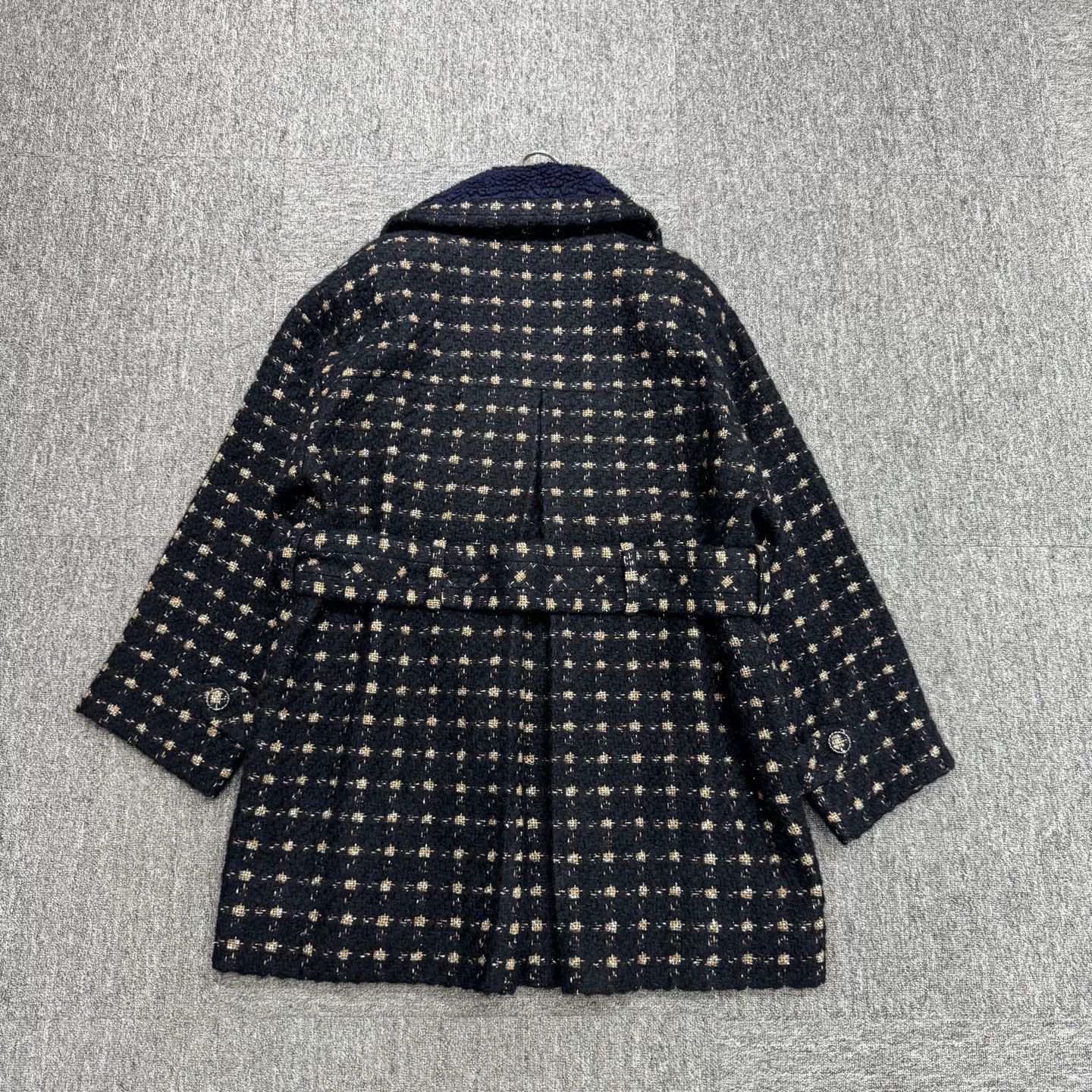 Chanel Chanel Black Gold Plaid Wool Coat Size M / US 6-8 / IT 42-44 - 2 Thumbnail