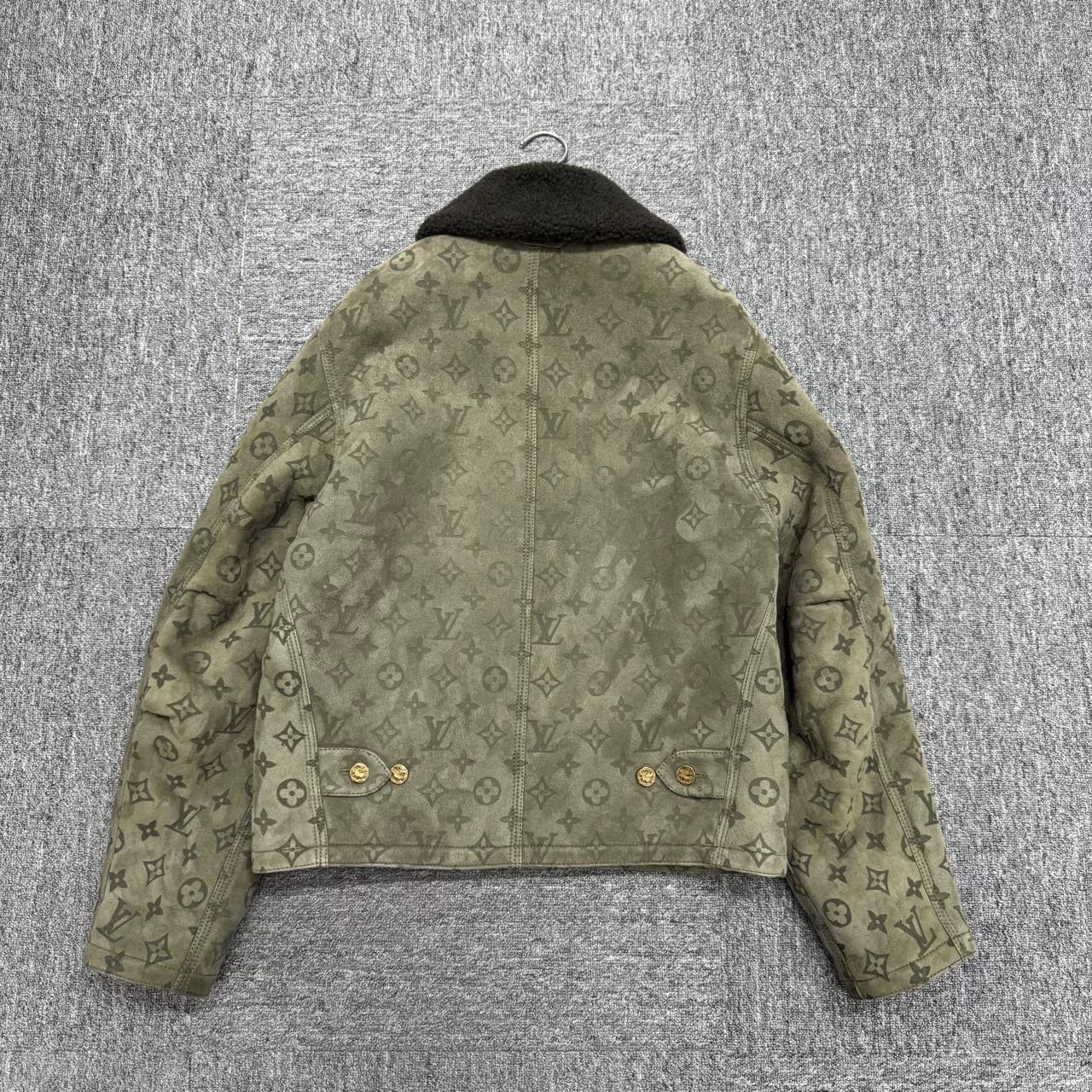 Louis Vuitton louis vuitton faux fur jacket in green Size US M / EU 48-50 / 2 - 2 Thumbnail
