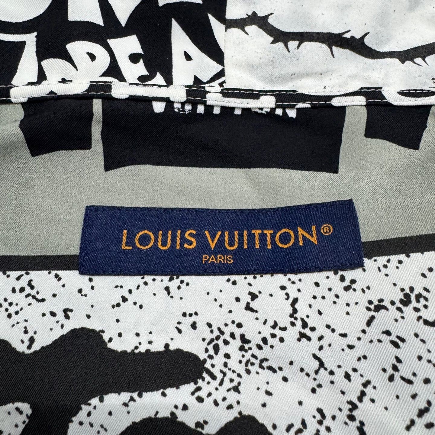 Louis Vuitton louis vuitton comic patchwork shirt Size US XL / EU 56 / 4 - 3 Thumbnail