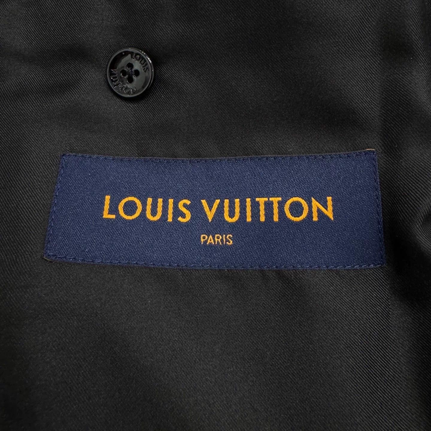 Louis Vuitton louis vuitton wool suit with metal buckle Size US L / EU 52-54 / 3 - 4 Thumbnail