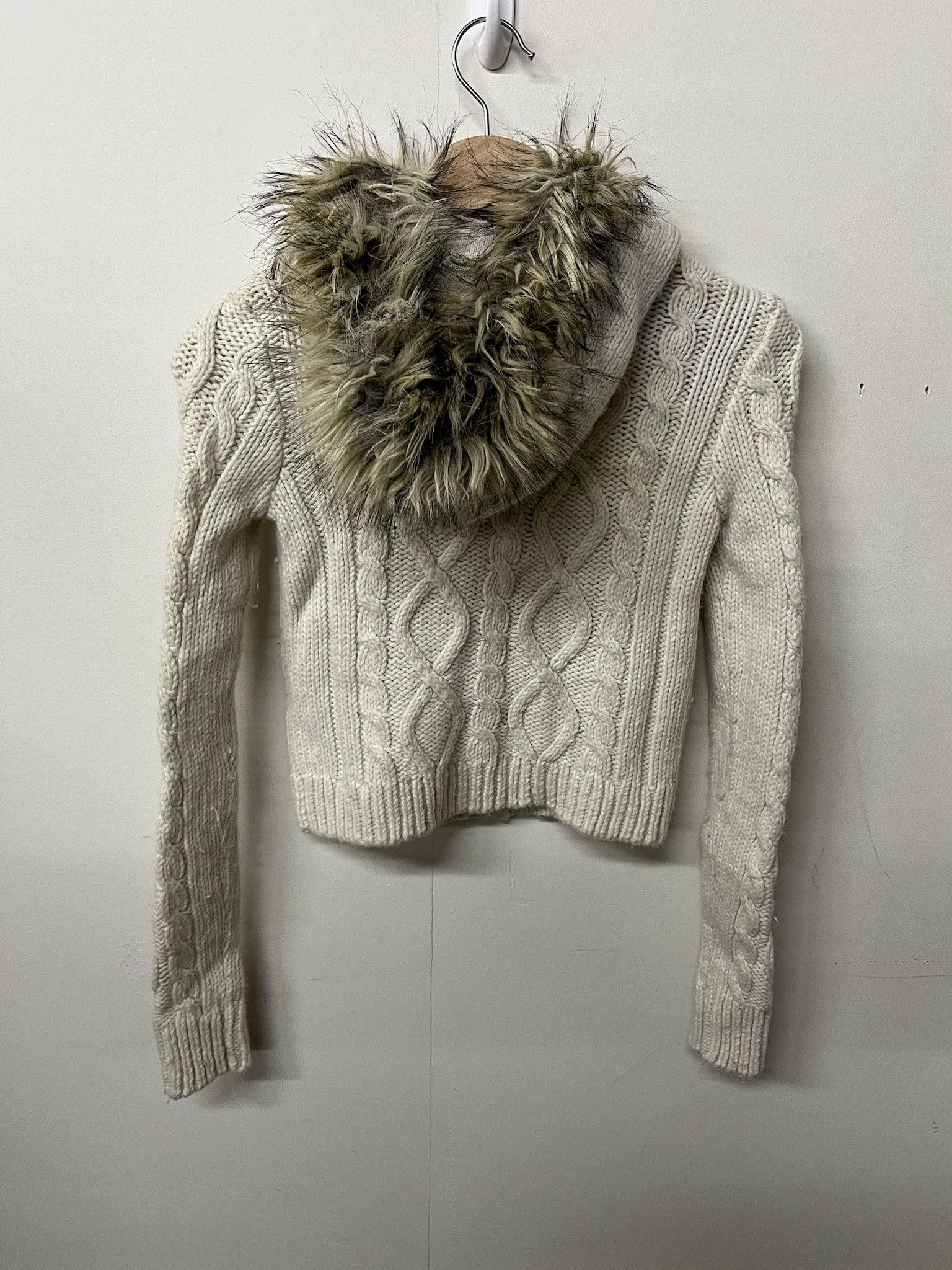 JNCO Vintage 2000s Abercrombie Kids Fur Hooded Thick aran Cableknit Sweater Size XXS Size US XXS / EU 40 - 3 Thumbnail
