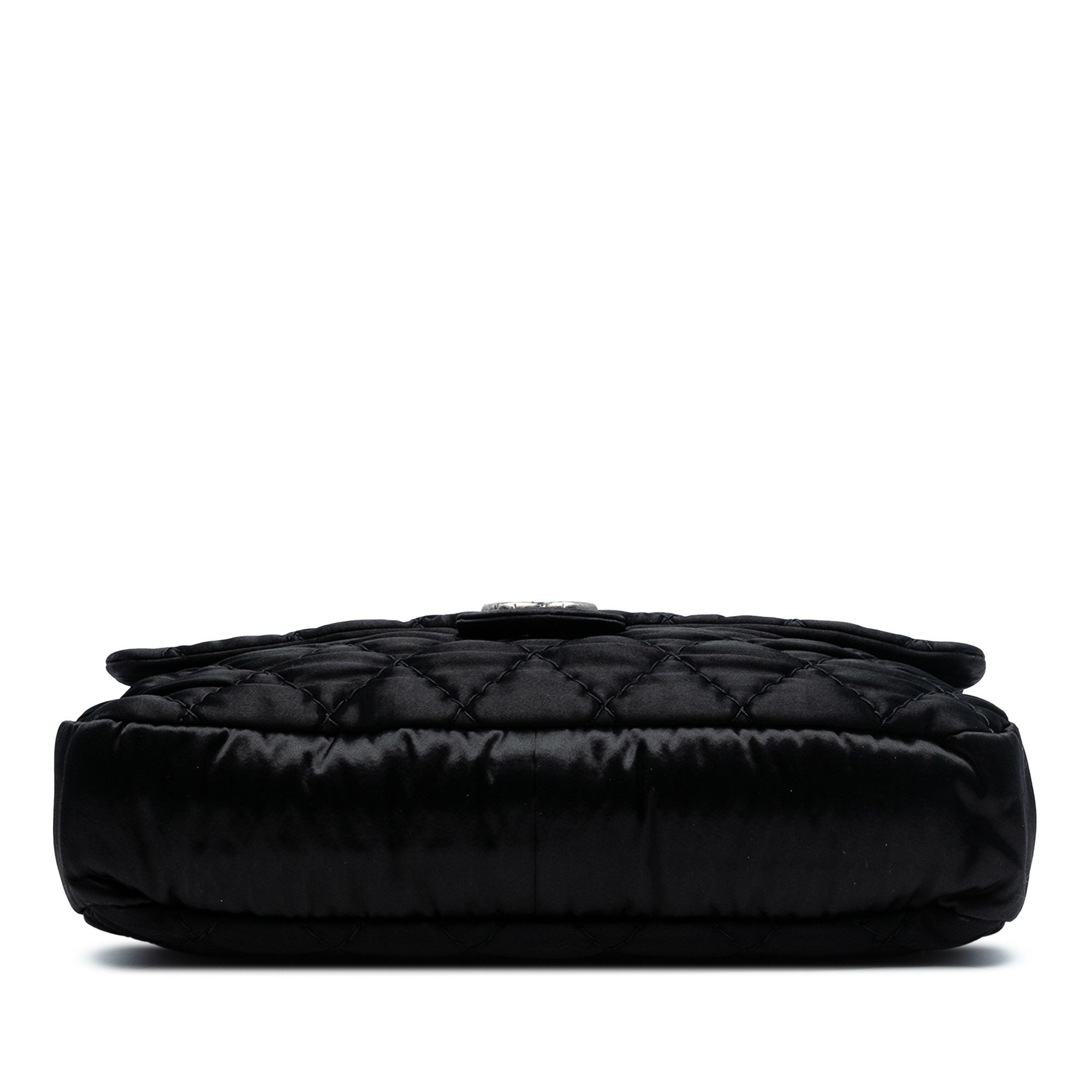 Chanel Chanel Extra Large CC Quilted Satin Single Flap Size ONE SIZE - 2 Thumbnail