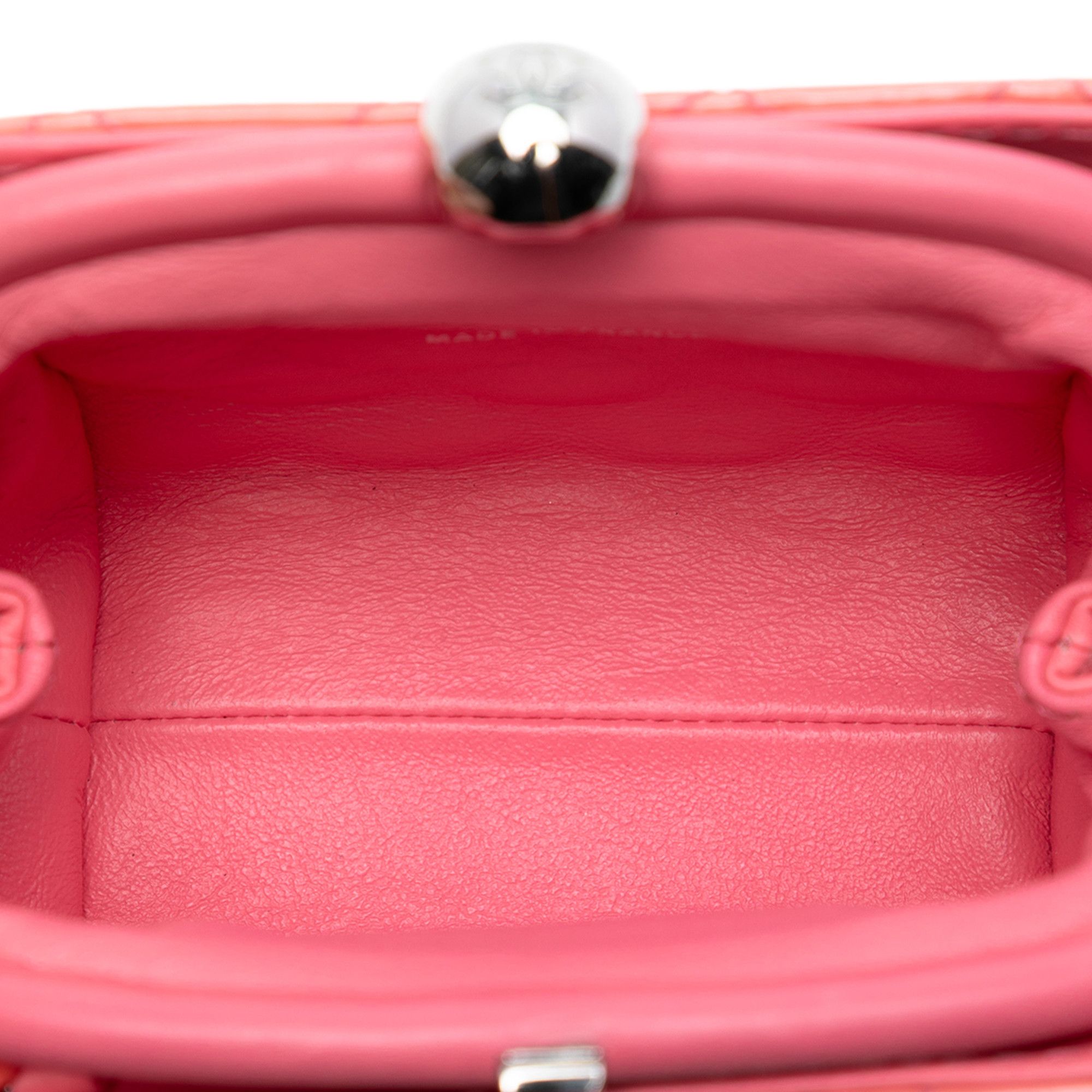 Chanel Chanel CC Quilted Patent Frame Clutch with Chain Size ONE SIZE - 4 Thumbnail