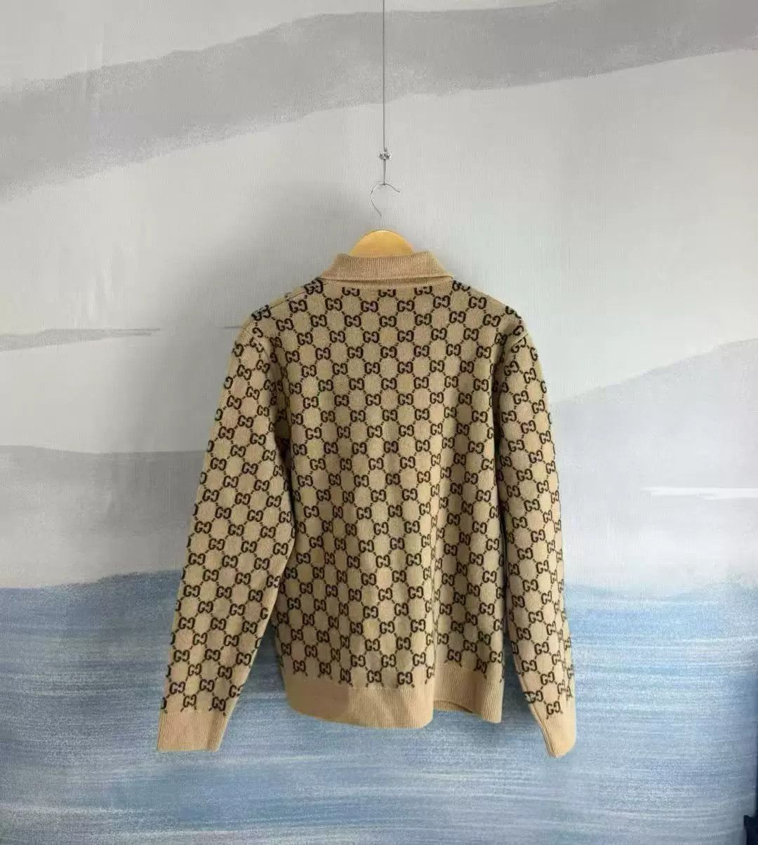 Gucci beige printed wool cardigan from Gucci Size US M / EU 48-50 / 2 - 3 Thumbnail