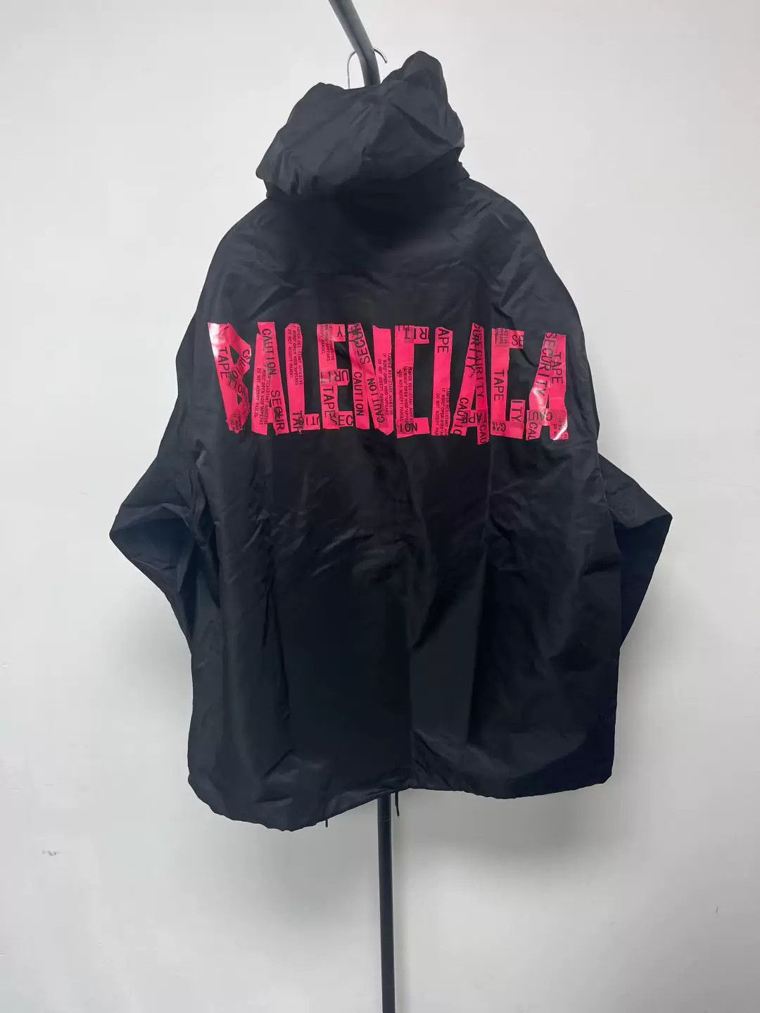 Balenciaga balenciaga black hooded trench coat Size US M / EU 48-50 / 2 - 3 Thumbnail