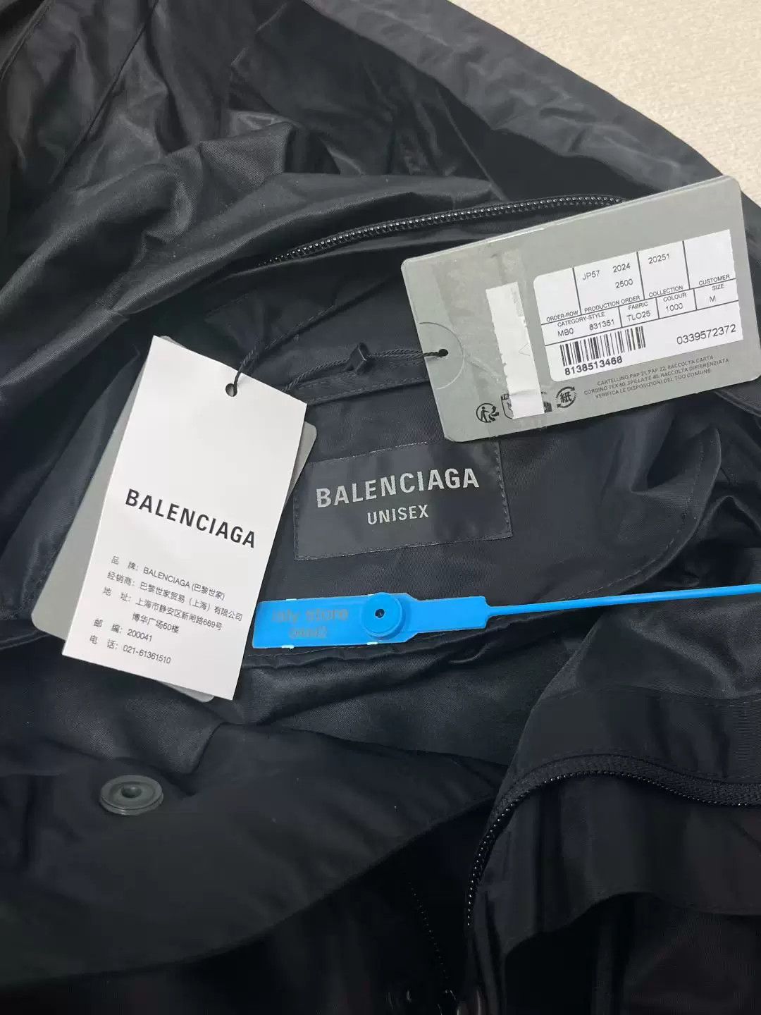 Balenciaga balenciaga black hooded trench coat Size US M / EU 48-50 / 2 - 4 Thumbnail