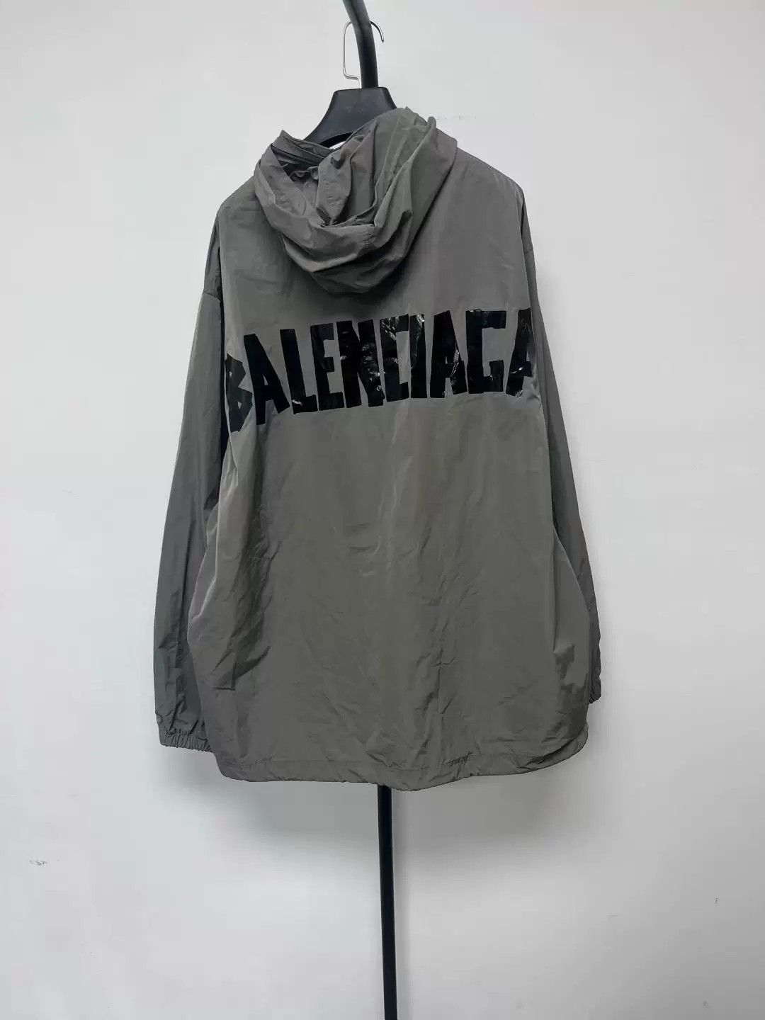 Balenciaga balenciaga logo print hooded jacket Size US S / EU 44-46 / 1 - 3 Thumbnail
