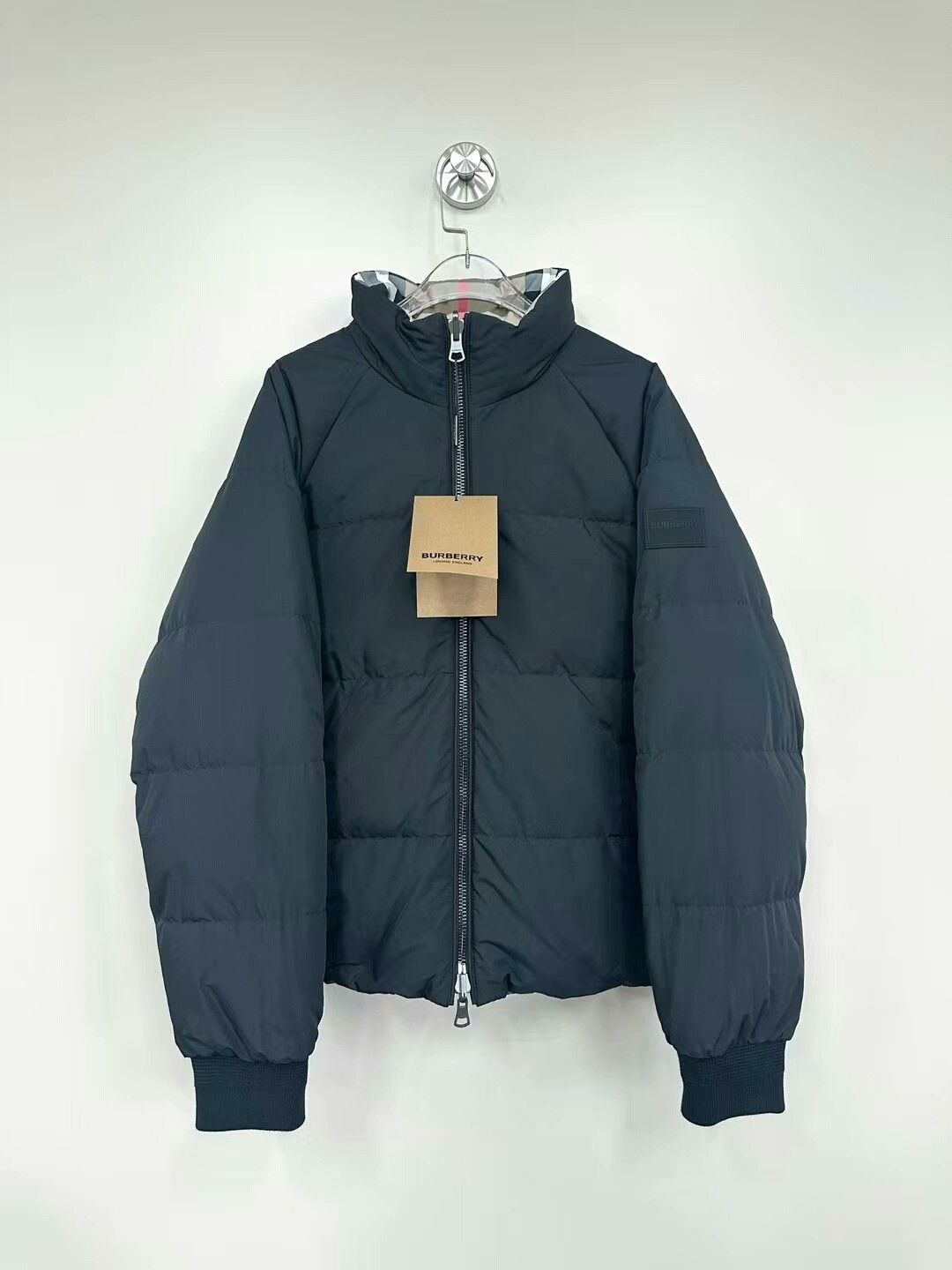 Burberry burberry reversible zip collar down jacket Size US M / EU 48-50 / 2 - 4 Thumbnail