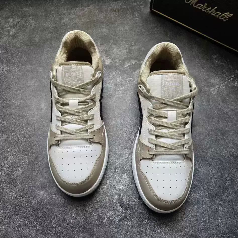 Dior dior b57 white and brown sneakers Size US 10 / EU 43 - 2 Thumbnail