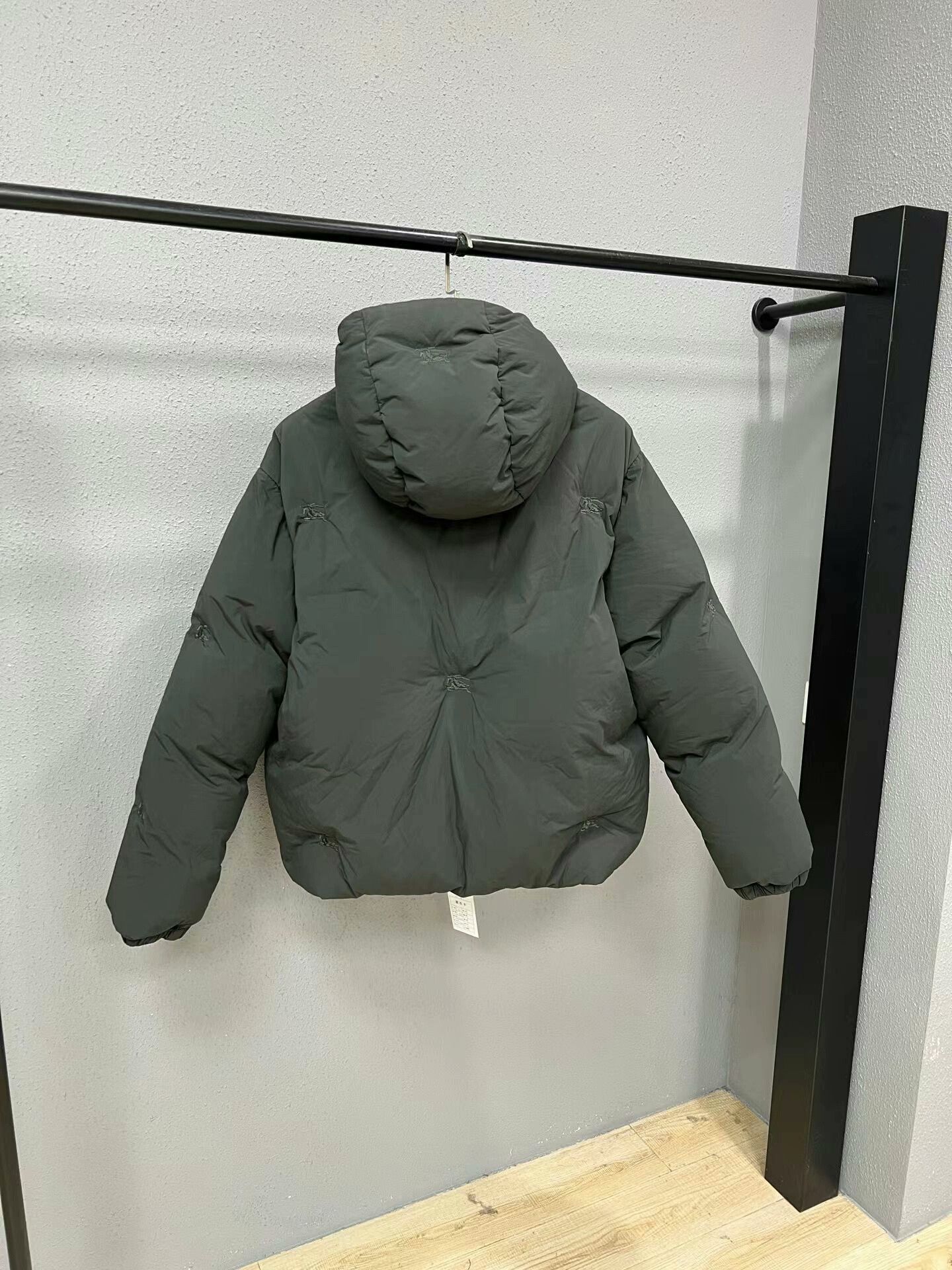 Burberry burberry new puffer jacket with hood Size US L / EU 52-54 / 3 - 2 Thumbnail