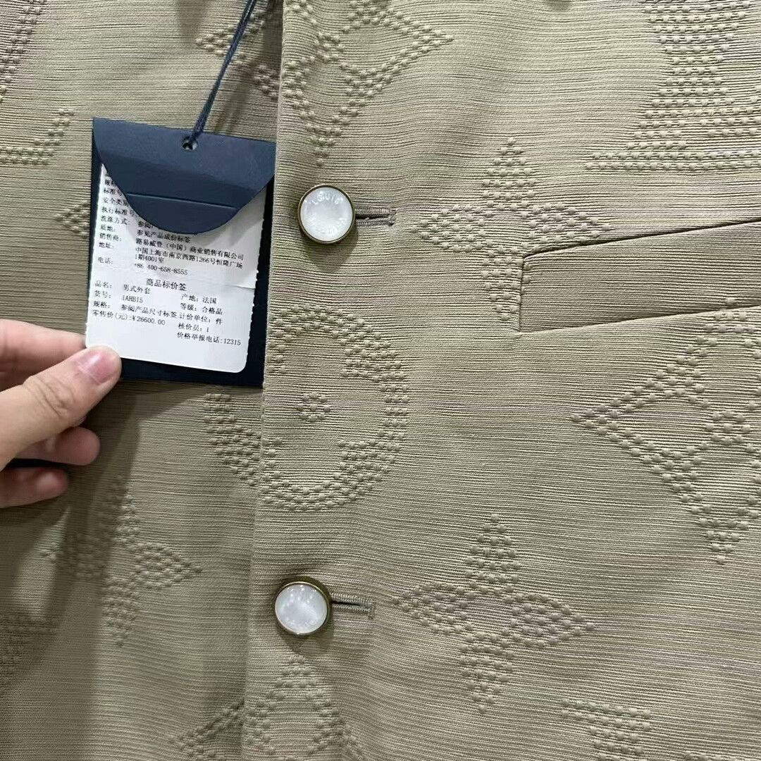 Louis Vuitton embossed logo denim jacket by louis vuitton Size US L / EU 52-54 / 3 - 4 Thumbnail