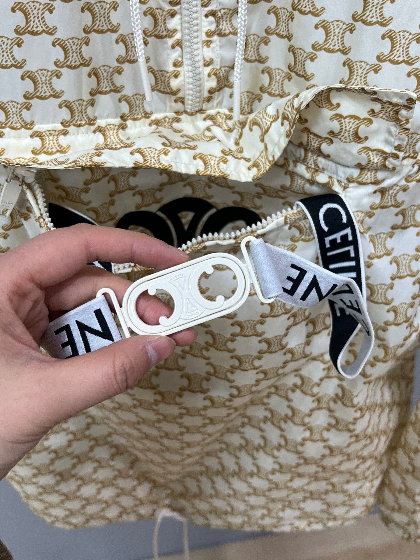 Celine celine beige print half-zip parka jacket Size M / US 6-8 / IT 42-44 - 4 Thumbnail
