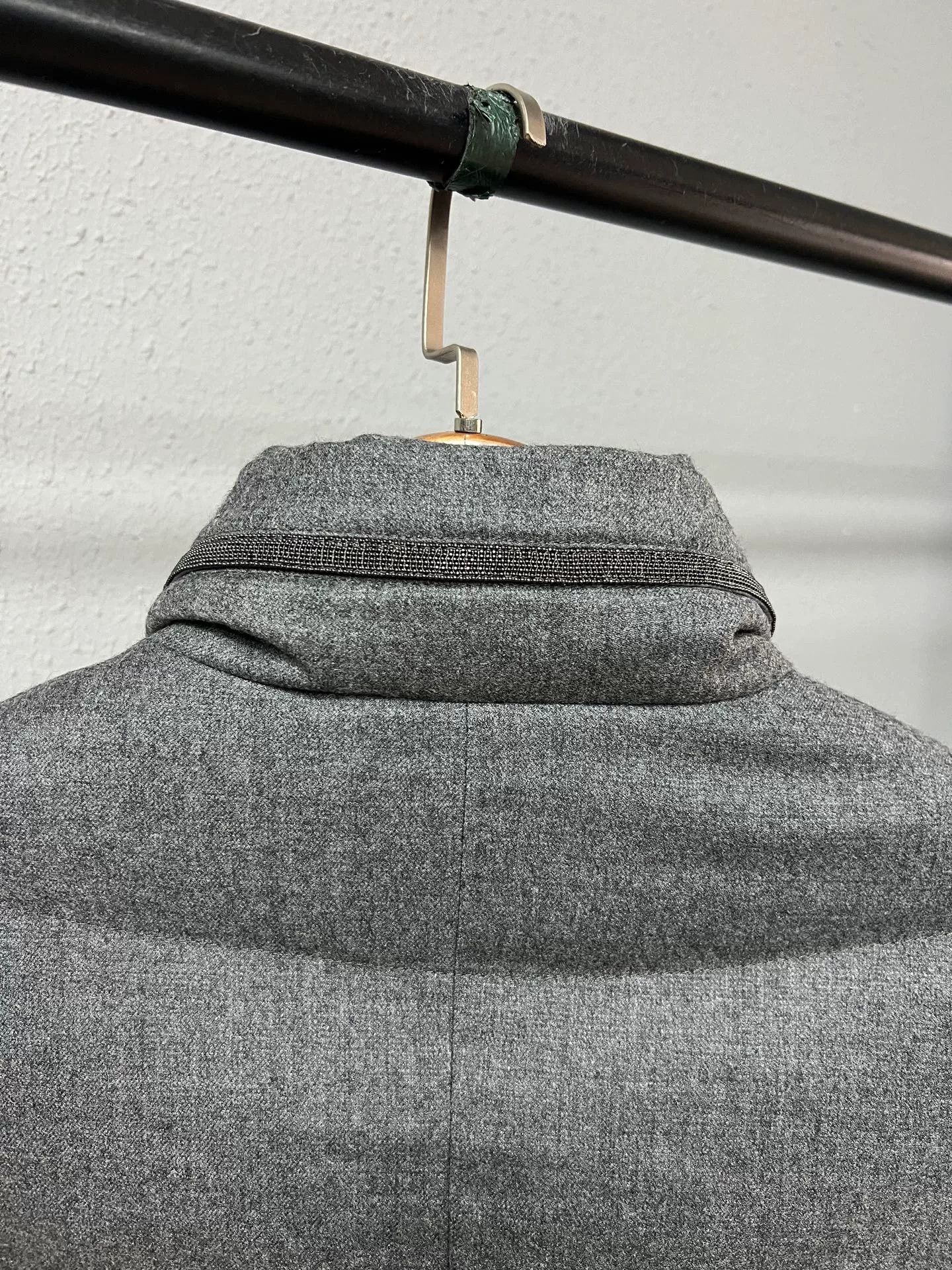 Brunello Cucinelli gray wool down jacket with diagonal zipper Size S / US 4 / IT 40 - 4 Thumbnail