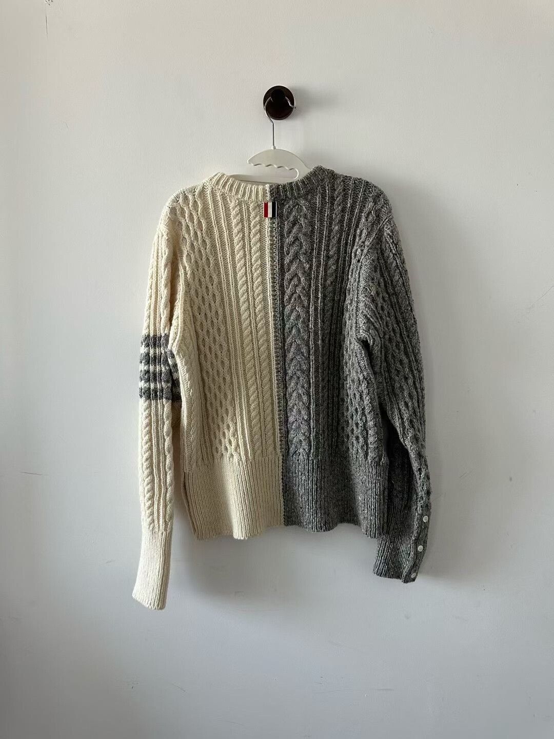 Thom Browne thom browne gray and white wool sweater Size US M / EU 48-50 / 2 - 2 Thumbnail
