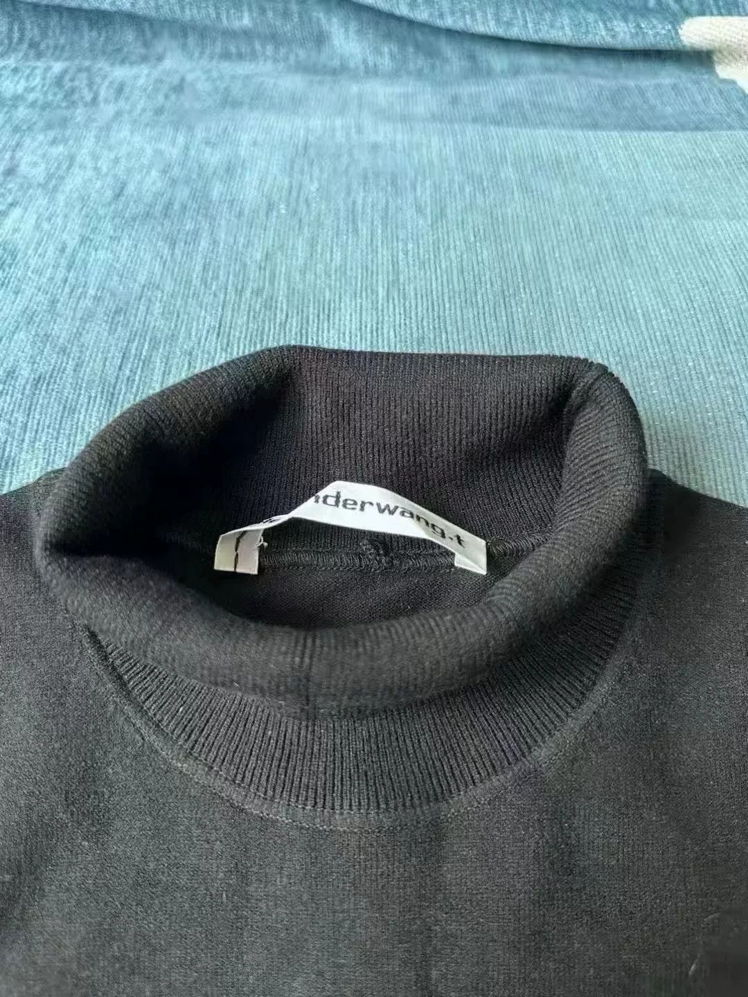 Alexander Wang alexander wang embroidered turtleneck knit top Size XS / US 0-2 / IT 36-38 - 2 Thumbnail