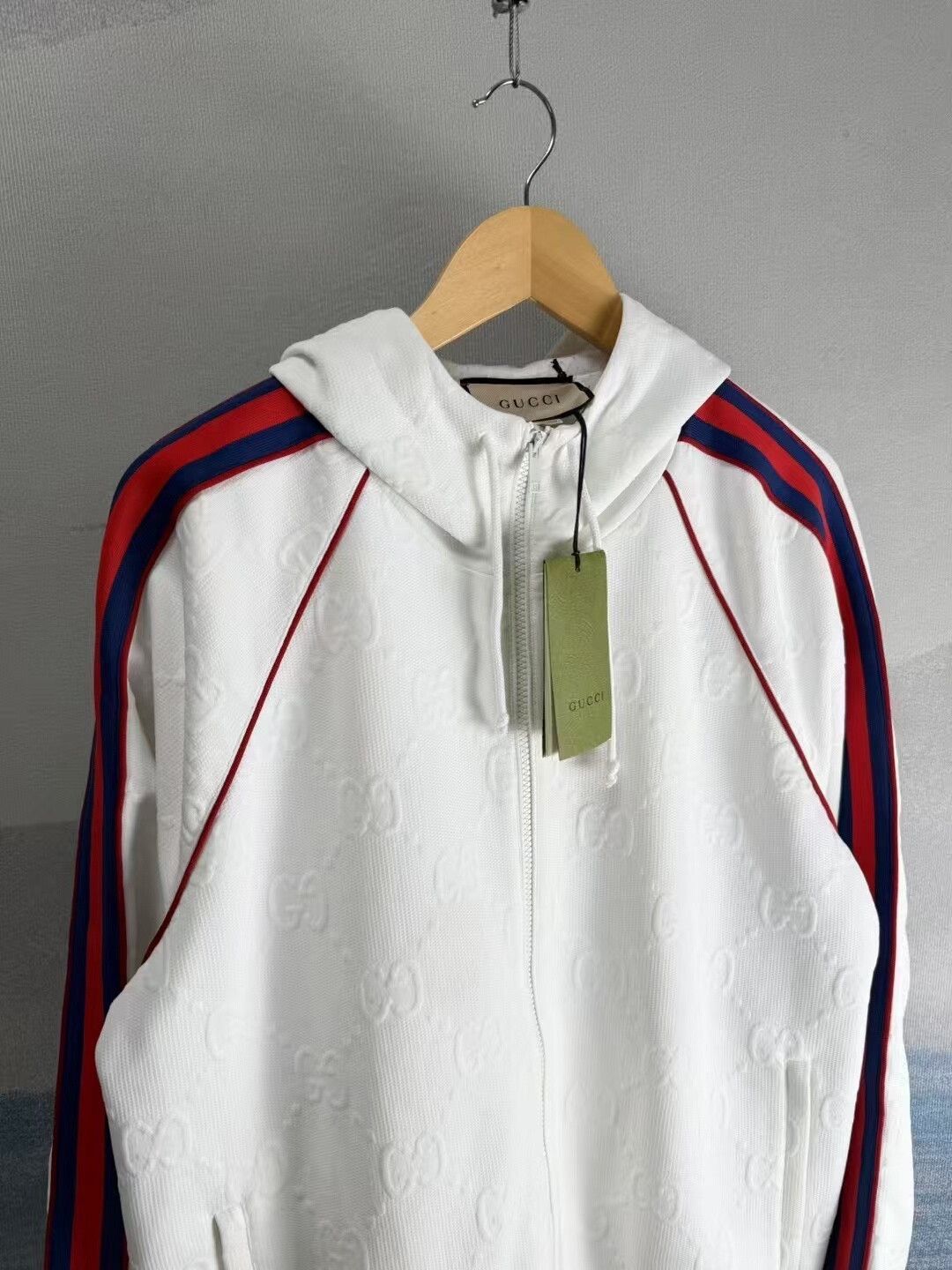 Gucci white striped knit hooded jacket Size US L / EU 52-54 / 3 - 3 Thumbnail