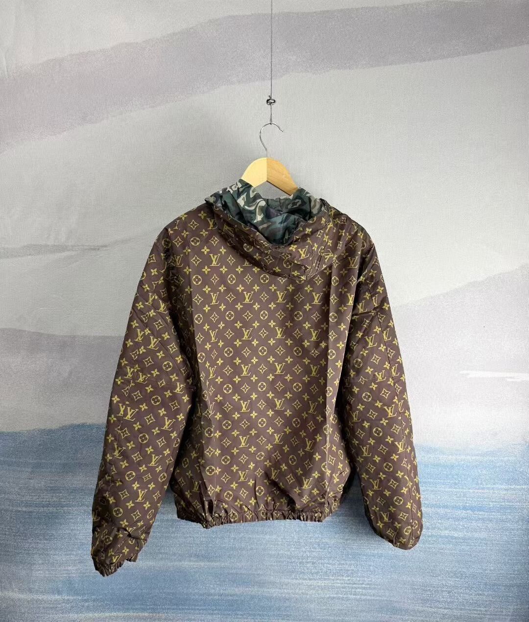 Louis Vuitton louis vuitton camo reversible parka jacket Size US L / EU 52-54 / 3 - 6 Thumbnail