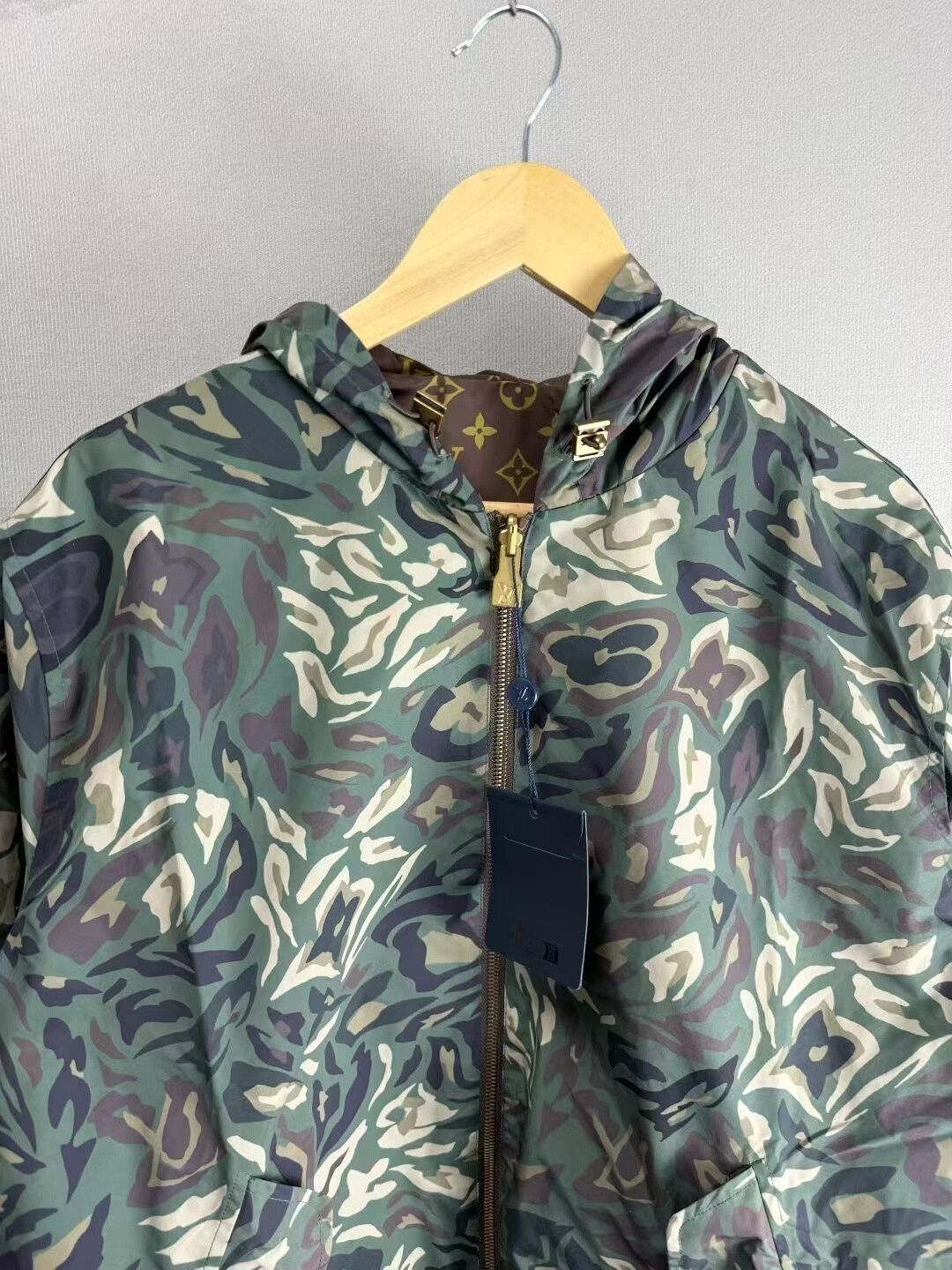 Louis Vuitton louis vuitton camo reversible parka jacket Size US L / EU 52-54 / 3 - 2 Thumbnail