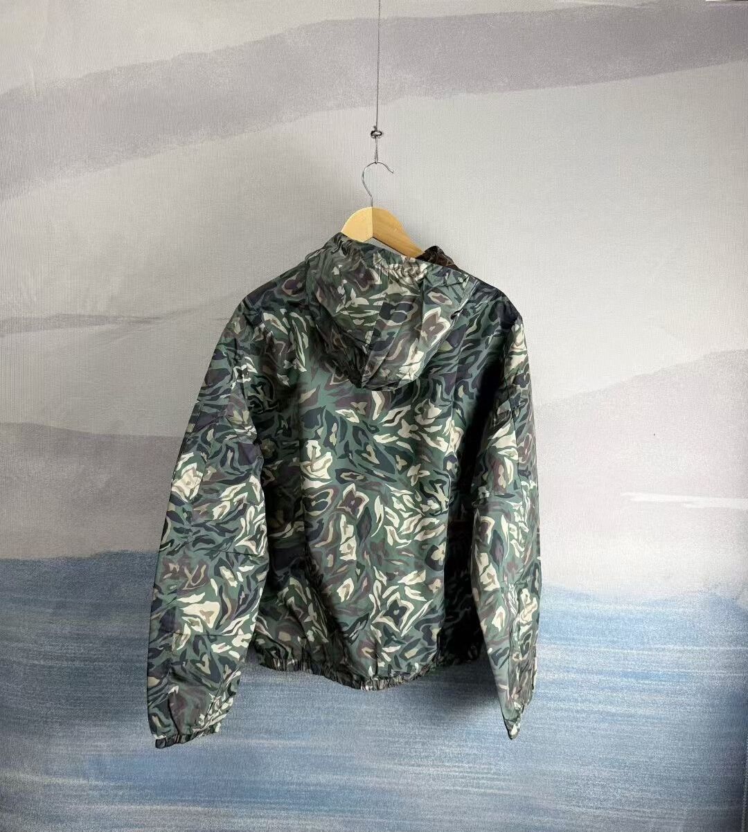 Louis Vuitton louis vuitton camo reversible parka jacket Size US L / EU 52-54 / 3 - 3 Thumbnail