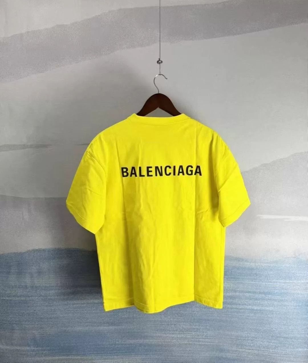 Balenciaga balenciaga yellow logo print short sleeve t-shirt Size US XS / EU 42 / 0 - 3 Thumbnail
