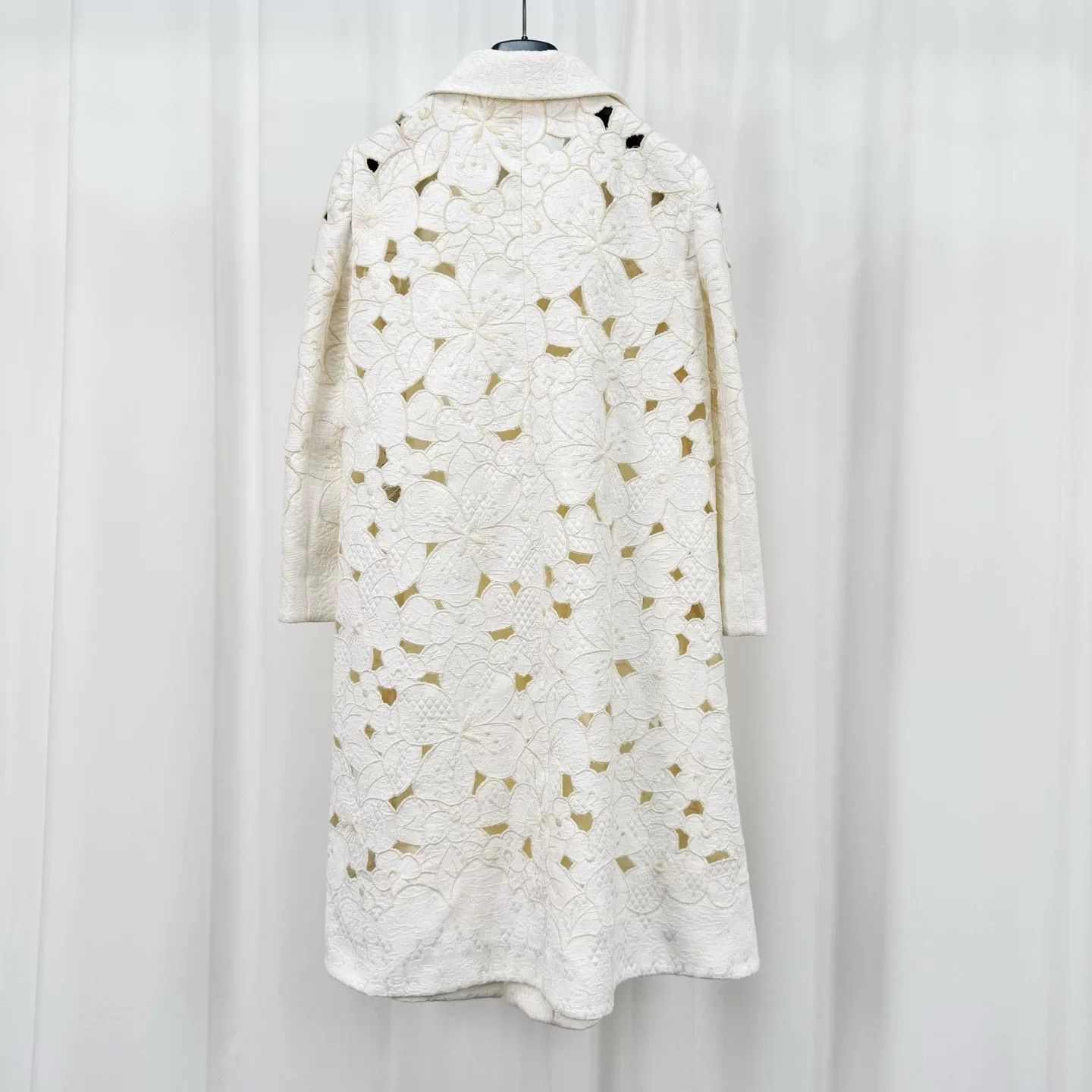 Dolce & Gabbana Dolce & Gabbana Floral Embroidered Coat Size S / US 4 / IT 40 - 2 Thumbnail