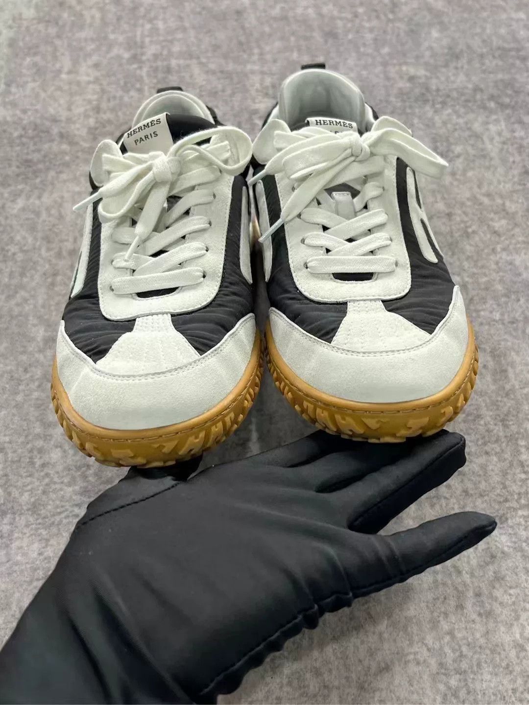 Hermes Hermes Black and White Sneakers Size 41.5 Size US 8.5 / EU 41-42 - 5 Thumbnail