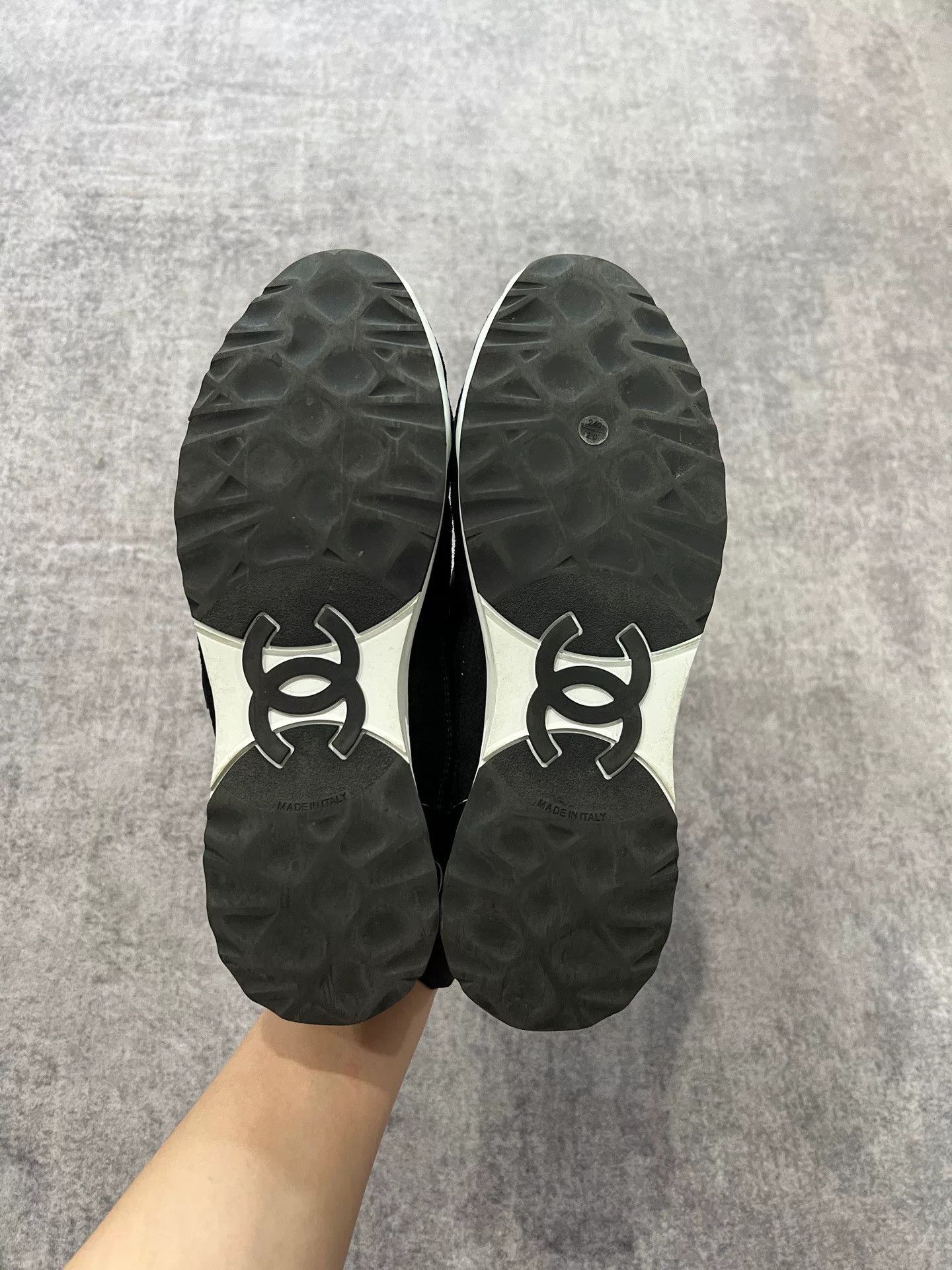 Chanel Chanel 25p Black Fashion Sneakers Size 38 Size US 7.5 / IT 37.5 - 9 Thumbnail