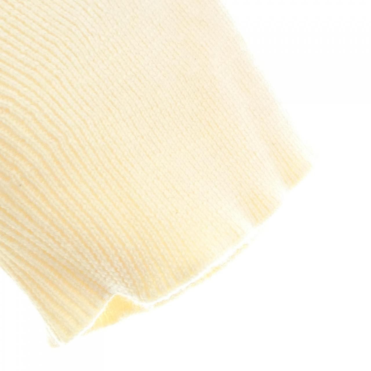 Other Other The Row 4979-Y196 Cashmere Blend Top Others Tops 4979-Y196 DUTY FREE for USA Size ONE SIZE - 6 Thumbnail