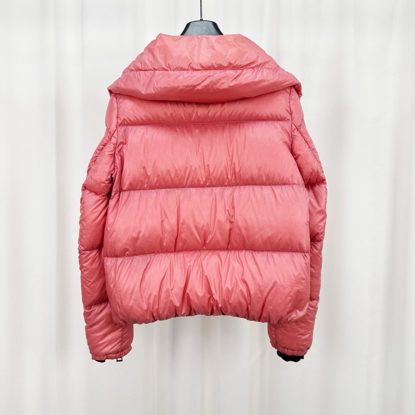 Moncler pink embroidered logo down jacket Size XXS / US 00 / IT 34 - 2 Thumbnail