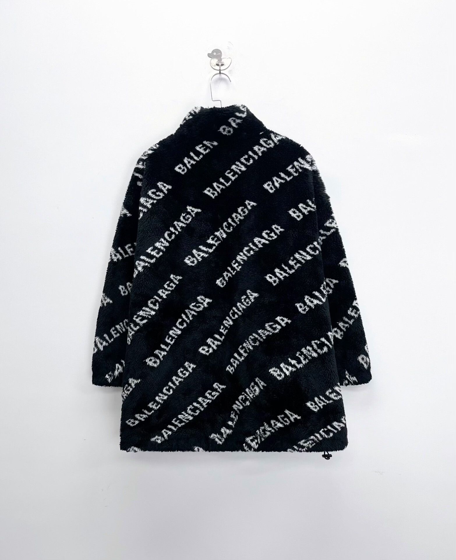 Balenciaga balenciaga black and white teddy coat Size S / US 4 / IT 40 - 2 Thumbnail