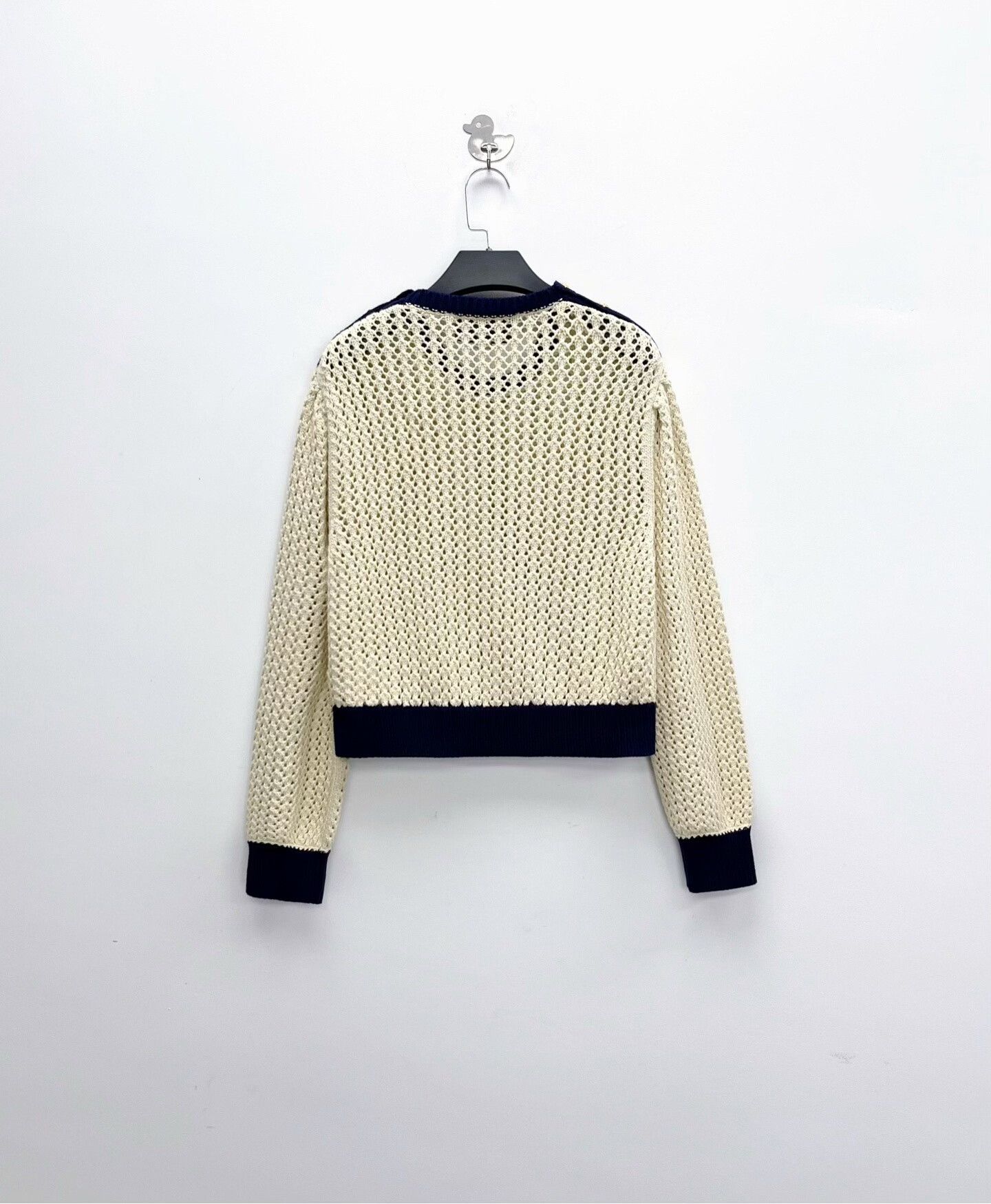 Gucci ivory gucci knitted sweater with gold accents Size M / US 6-8 / IT 42-44 - 2 Thumbnail