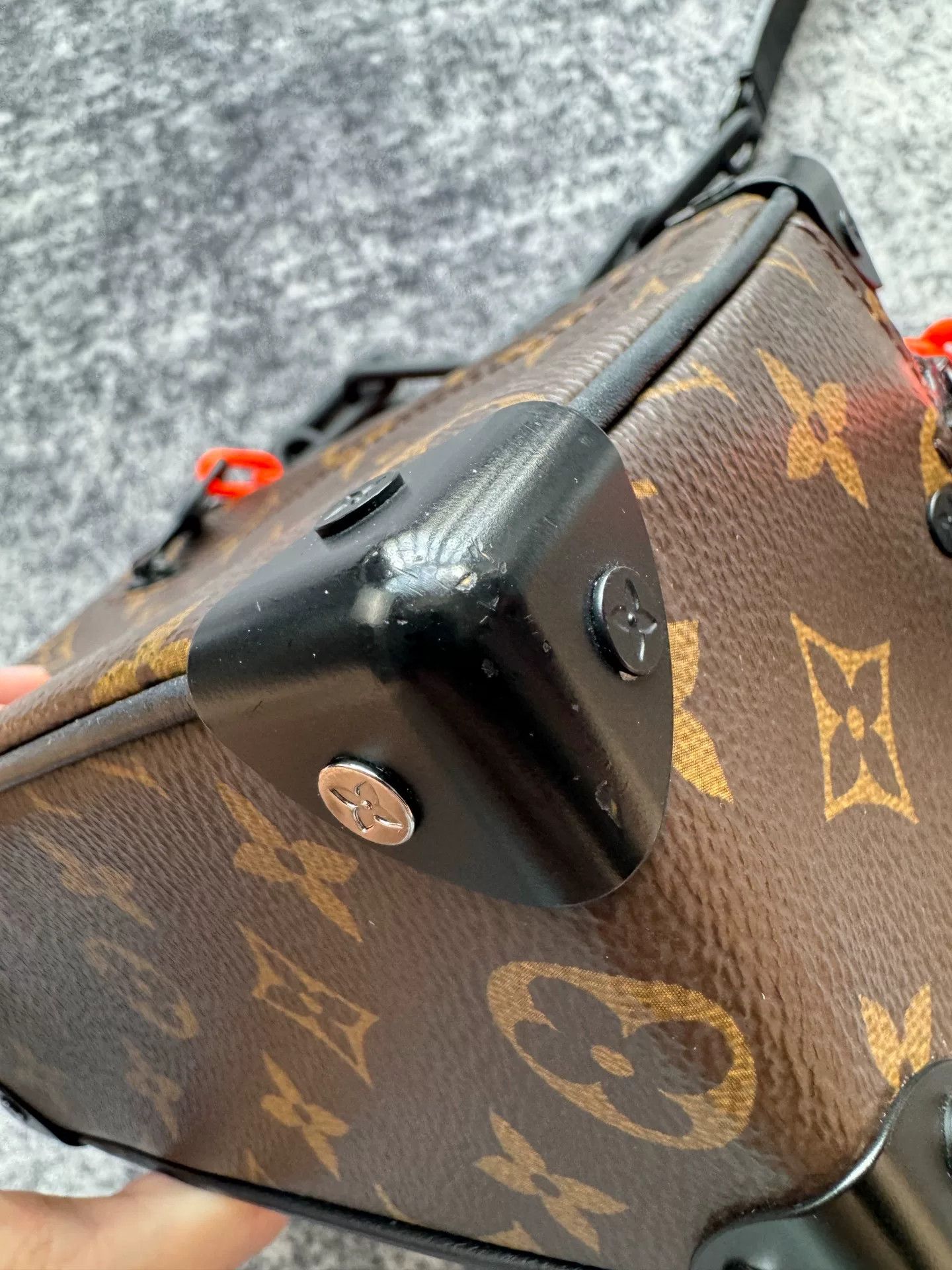 Louis Vuitton louis vuitton soft trunk mini handbag Size ONE SIZE - 7 Thumbnail