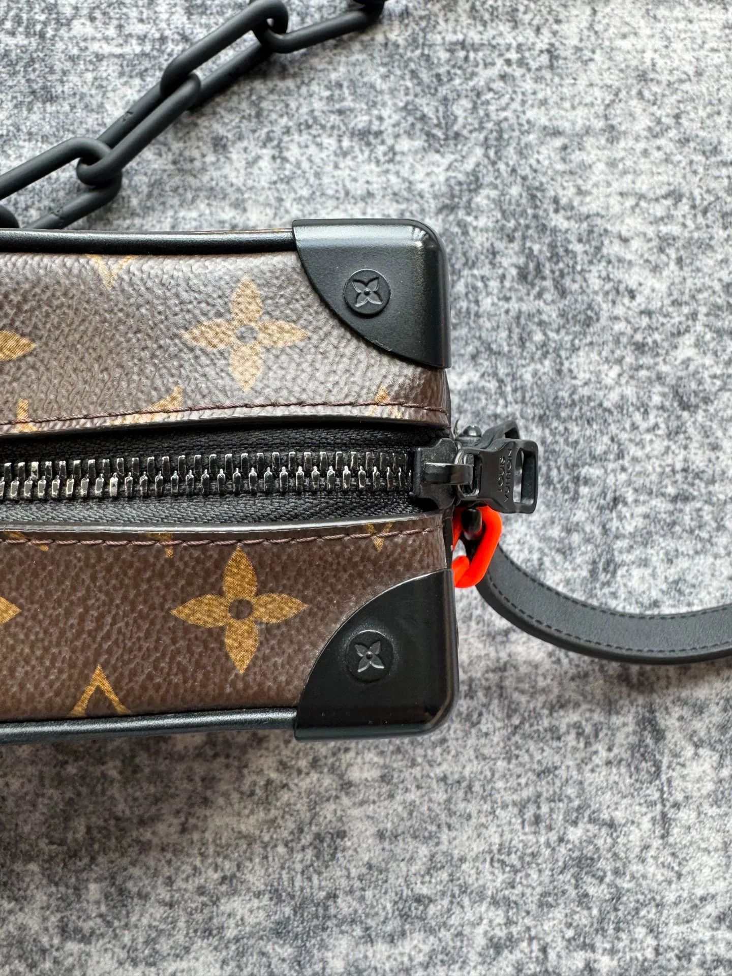 Louis Vuitton louis vuitton soft trunk mini handbag Size ONE SIZE - 3 Thumbnail