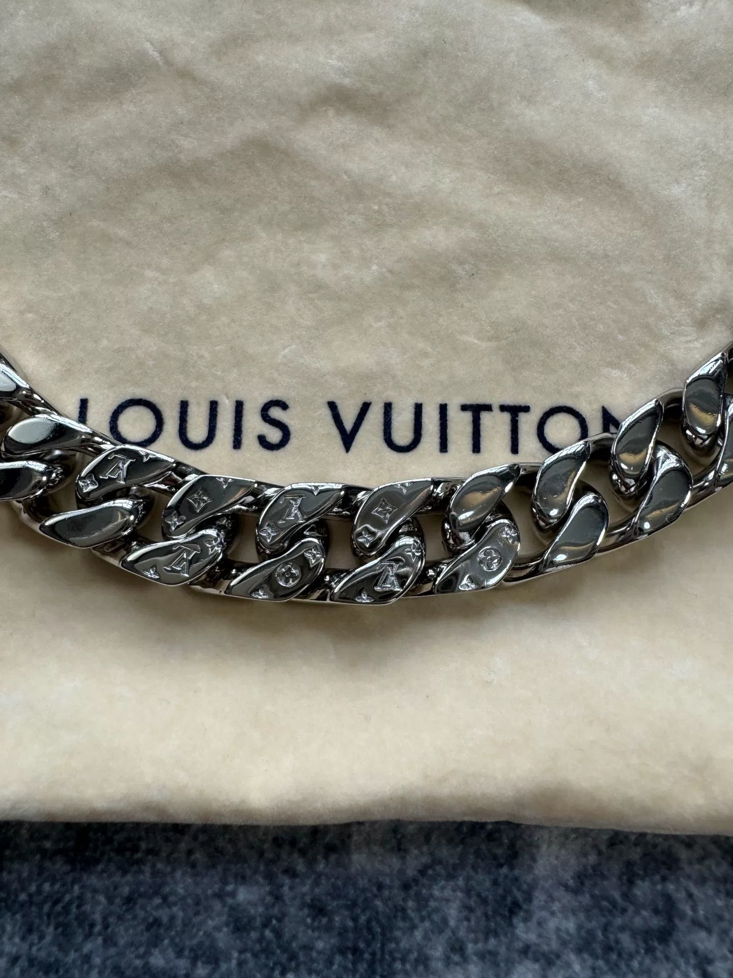 Louis Vuitton Louis Vuitton Cuban Chain Necklace Size ONE SIZE - 4 Thumbnail
