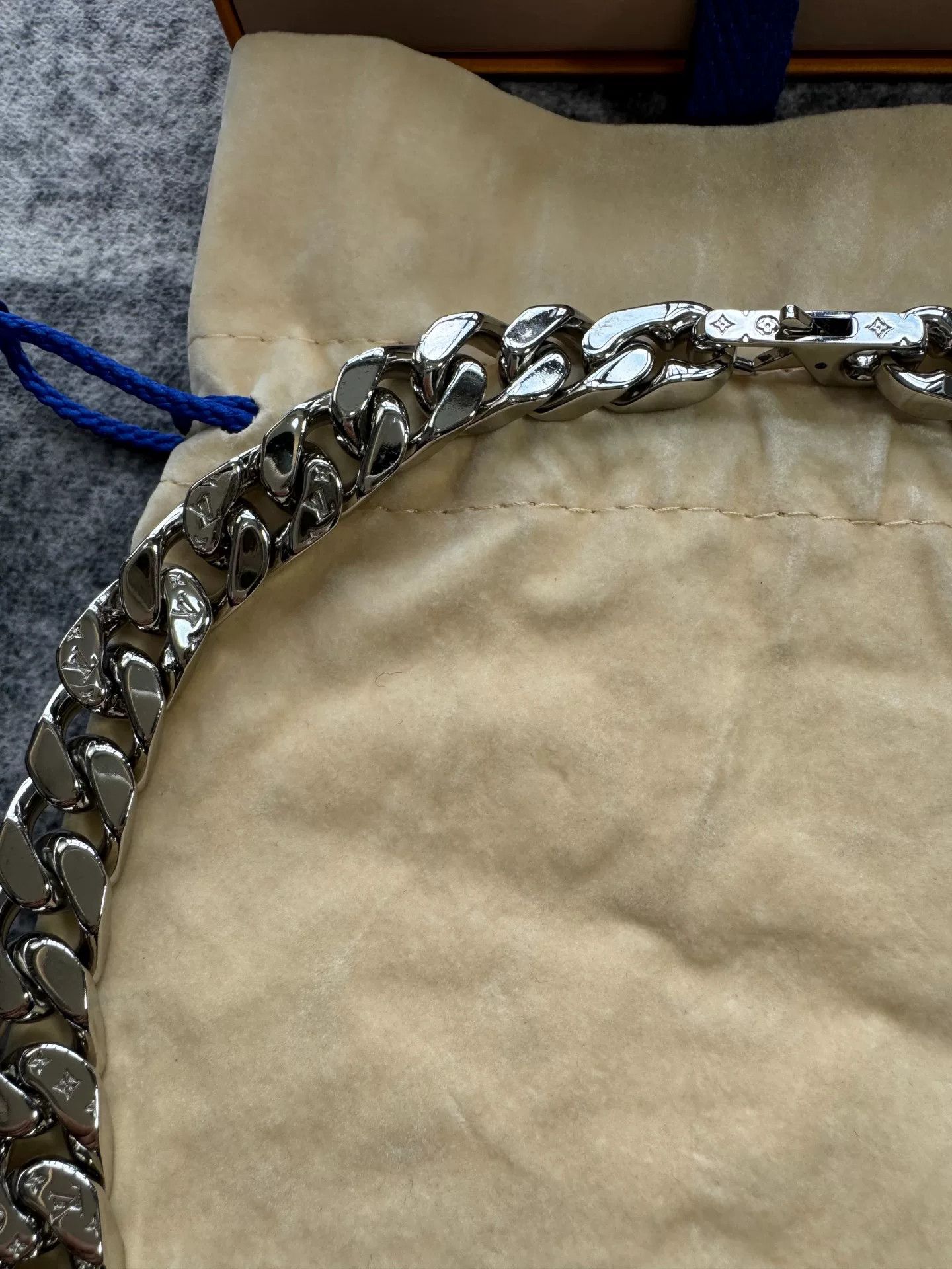Louis Vuitton Louis Vuitton Cuban Chain Necklace Size ONE SIZE - 2 Thumbnail