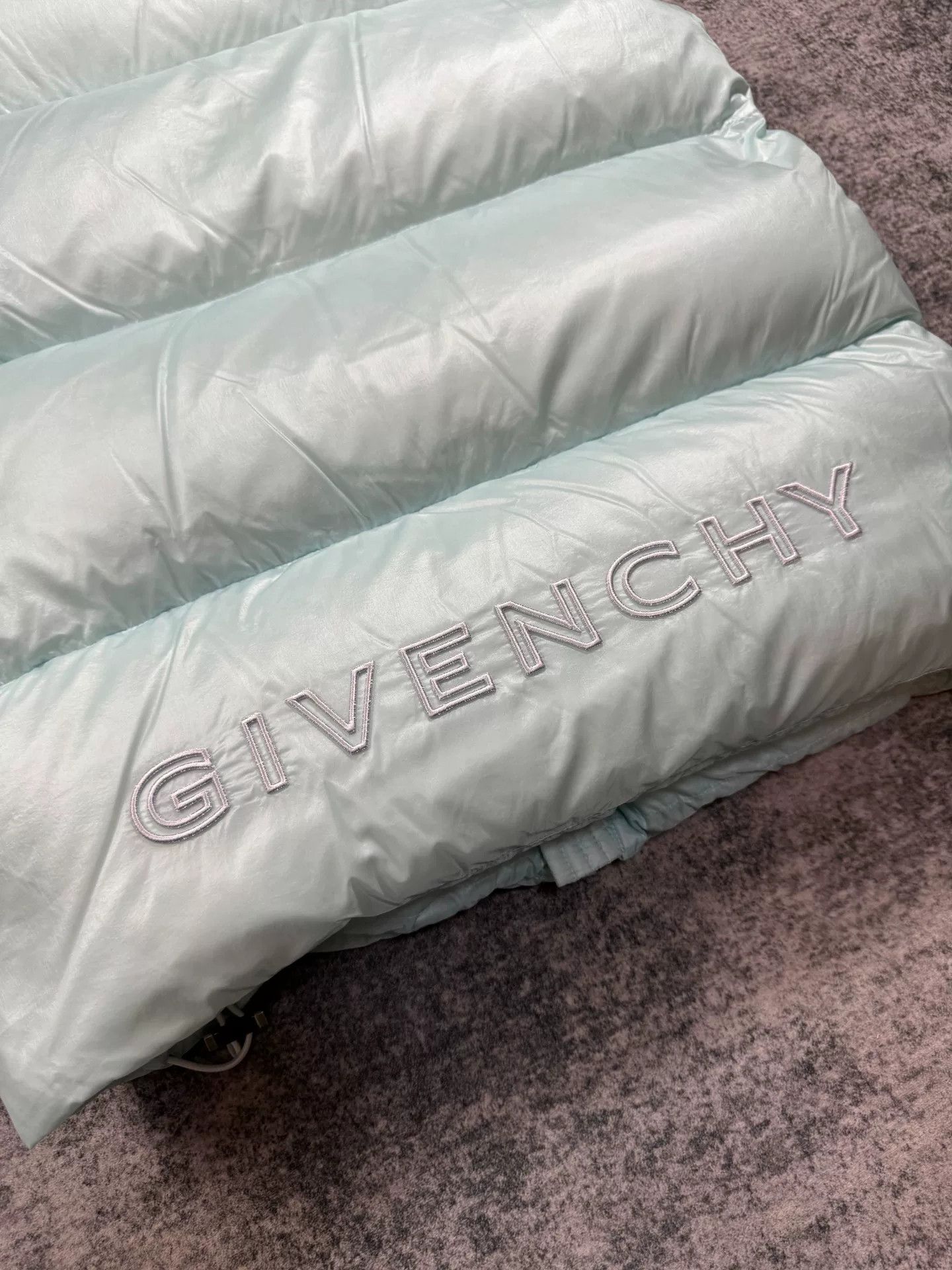 Givenchy givenchy mmw light blue down vest Size US L / EU 52-54 / 3 - 5 Thumbnail