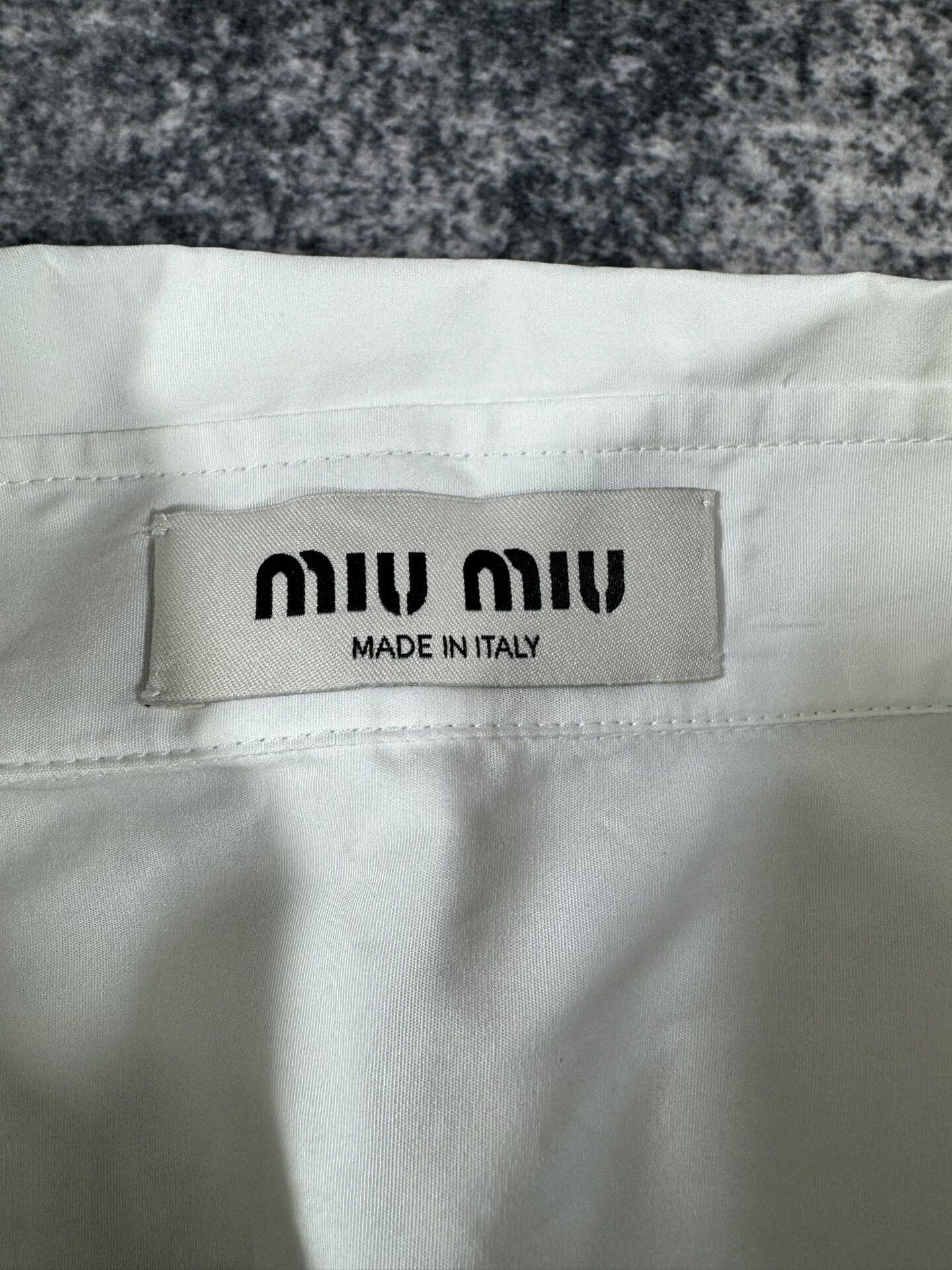 Miu Miu Miu Miu White Cropped Shirt with Studs Size M / US 6-8 / IT 42-44 - 4 Thumbnail