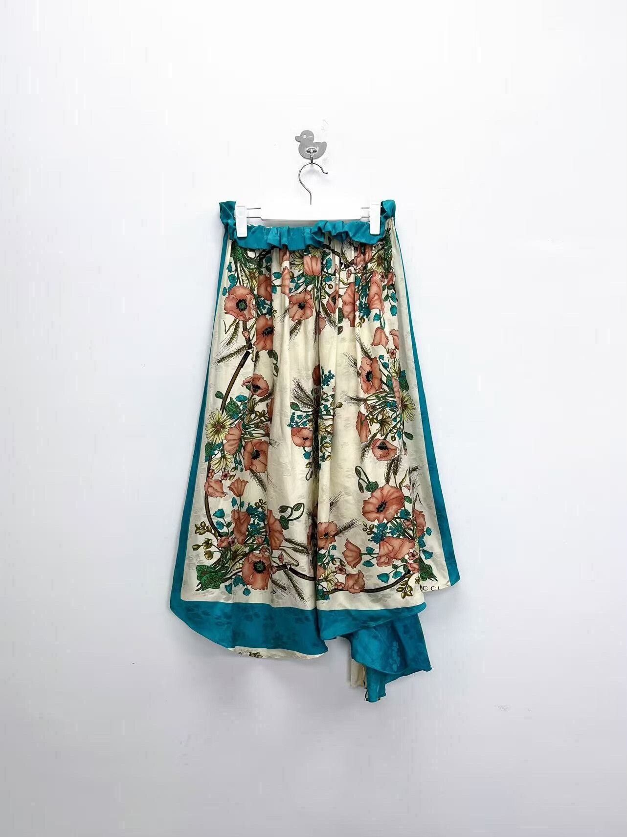 Gucci gucci floral silk tiered midi skirt Size 42" / US 20 - 2 Thumbnail