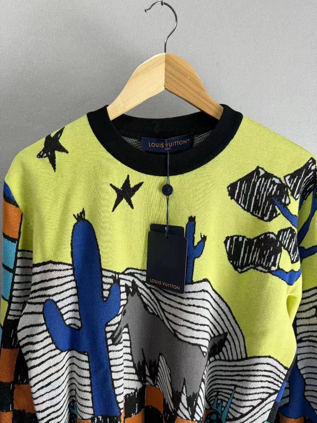 Louis Vuitton louis vuitton colorful knit sweater with cartoon design Size XS / US 0-2 / IT 36-38 - 2 Thumbnail