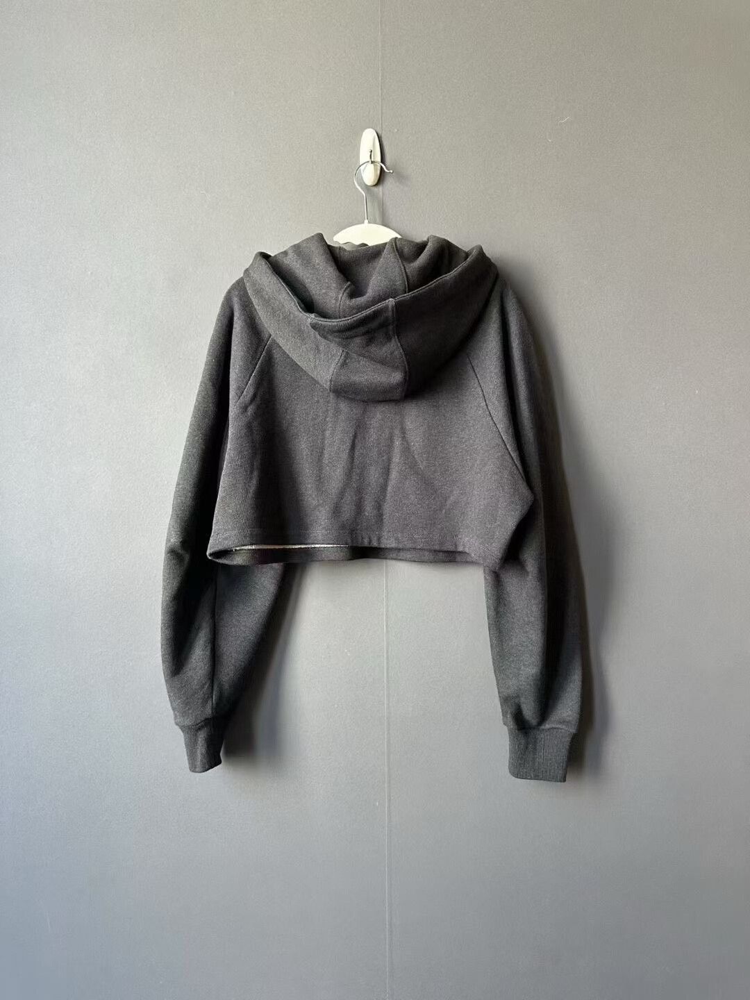 Loewe loewe gray cropped hoodie with leather label Size XS / US 0-2 / IT 36-38 - 2 Thumbnail