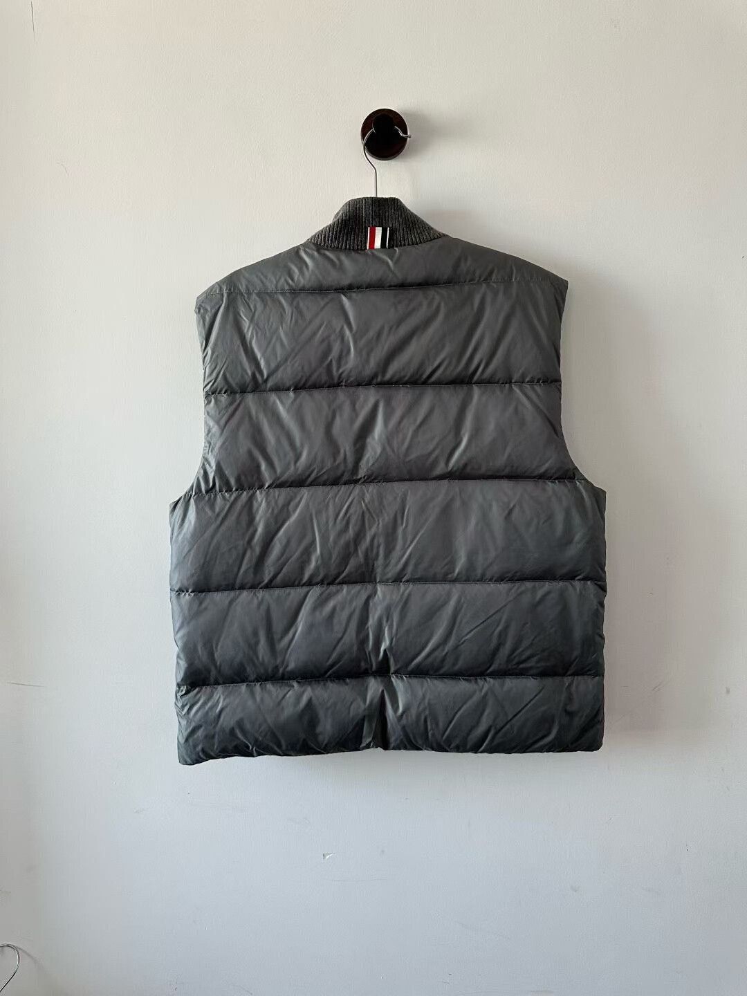 Thom Browne thom browne gray down vest size 2 Size US M / EU 48-50 / 2 - 2 Thumbnail