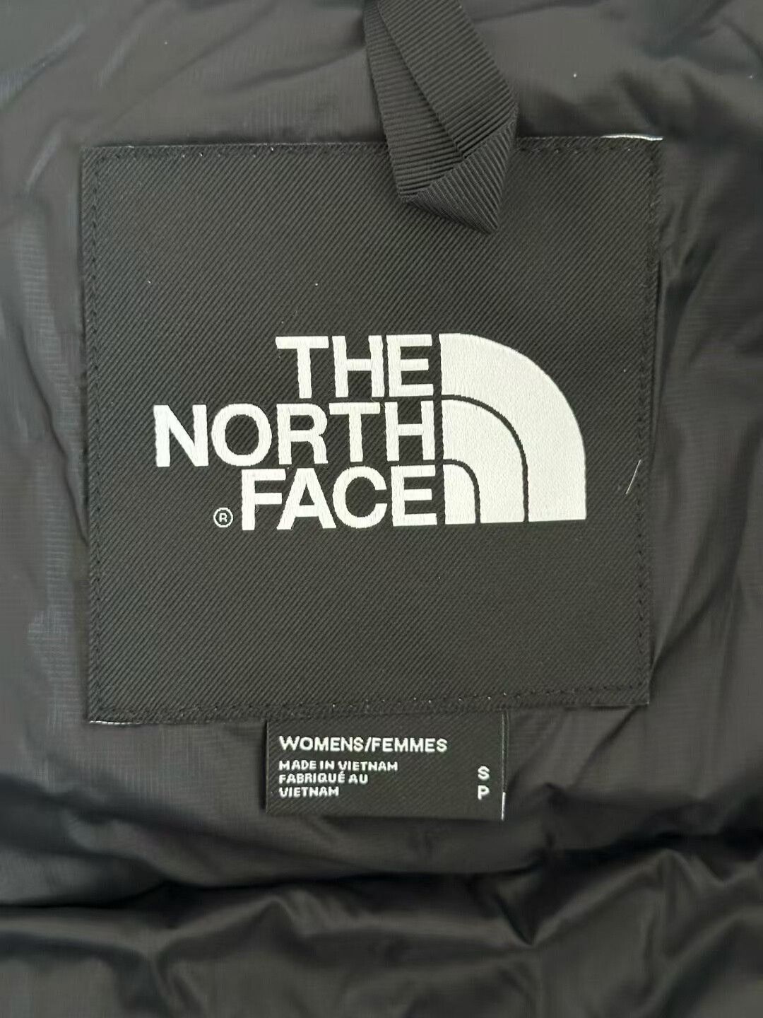 The North Face women's short black puffer jacket Size S / US 4 / IT 40 - 3 Thumbnail