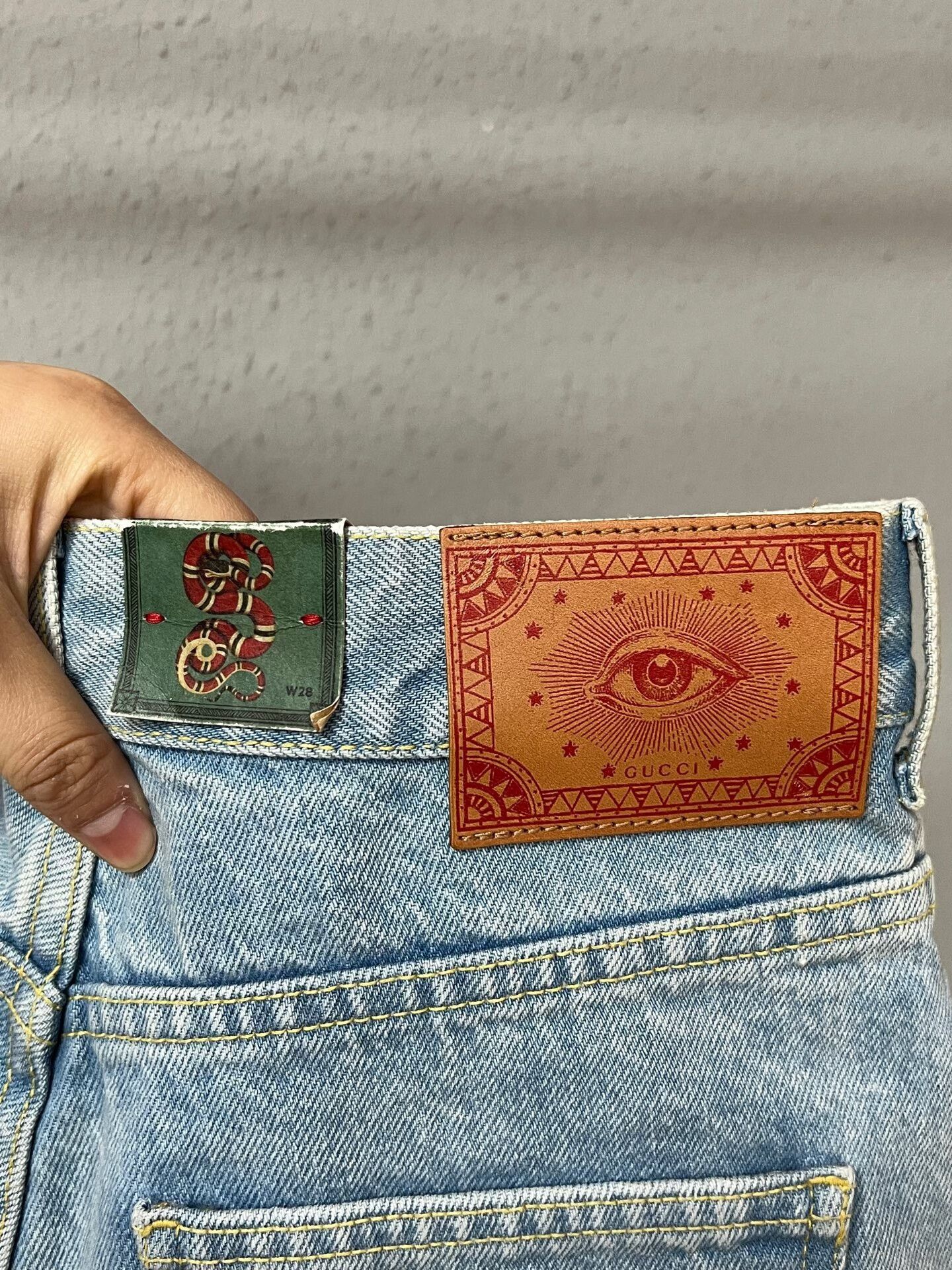 Gucci gucci floral embroidered denim shorts Size 28" / US 6 / IT 42 - 4 Thumbnail