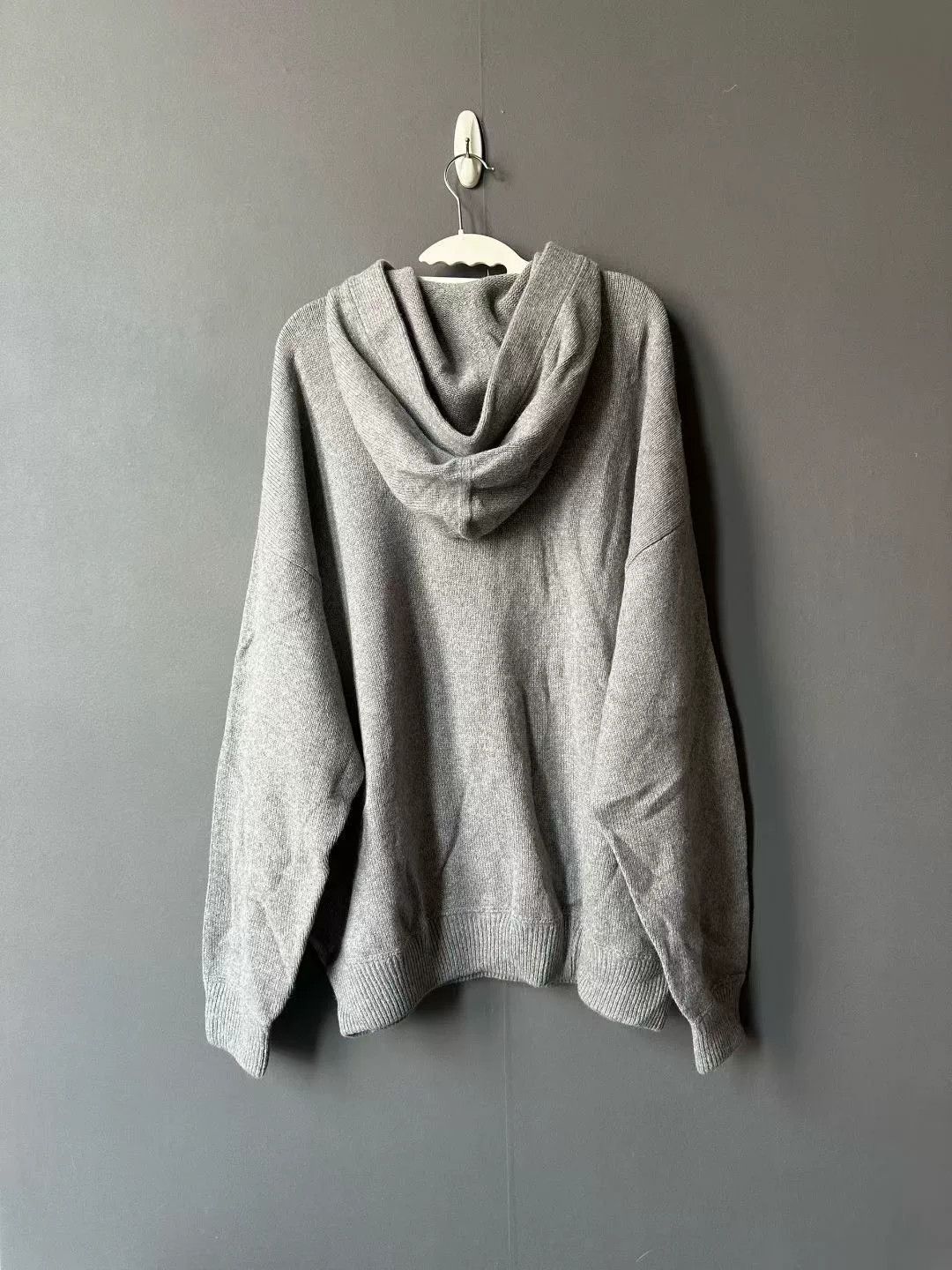 Celine celine gray drawstring logo cashmere hoodie Size S / US 4 / IT 40 - 2 Thumbnail